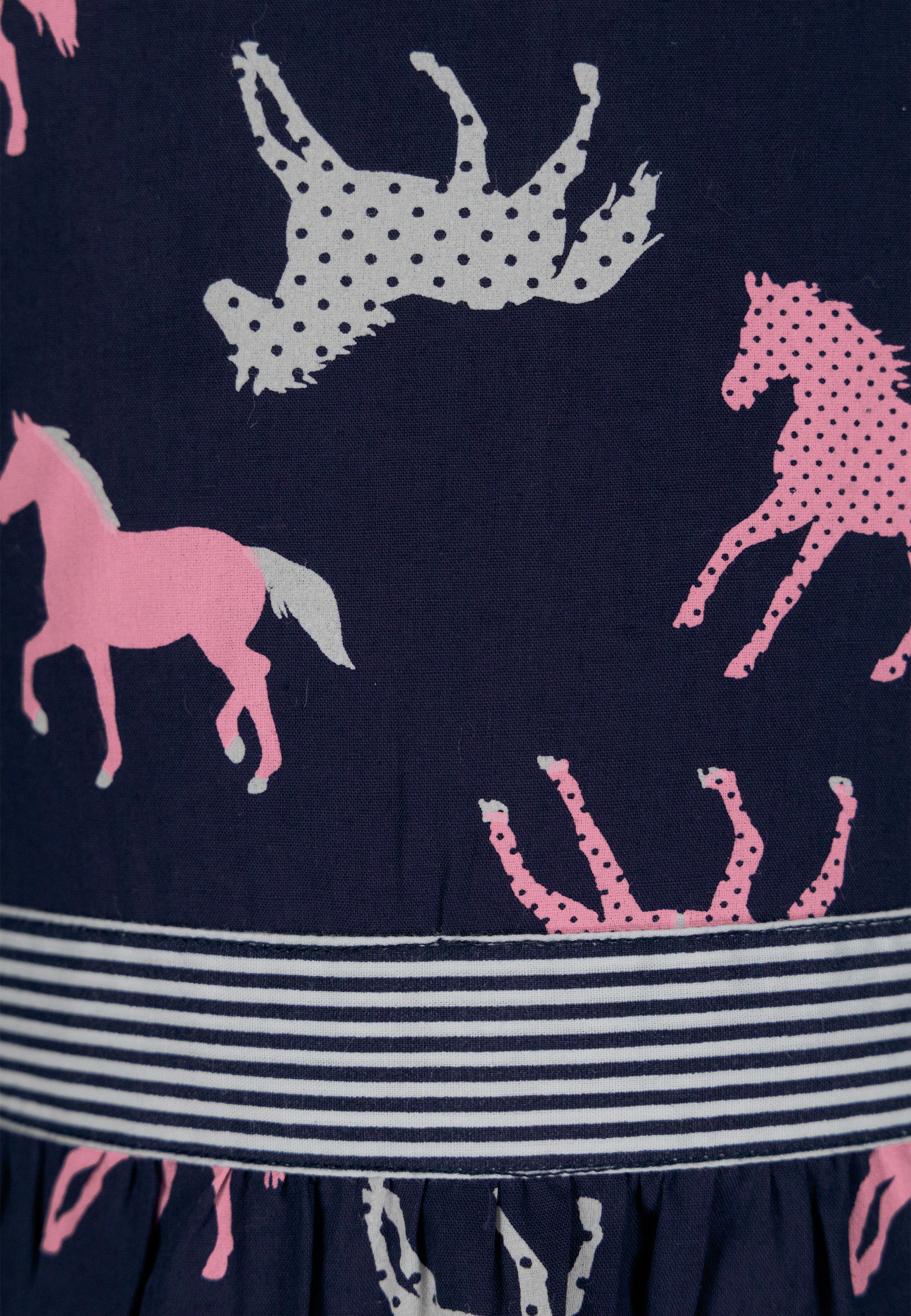 SALT AND PEPPER Jerseykleid »Gewebt«, mit tollem Pferde-Alloverprint