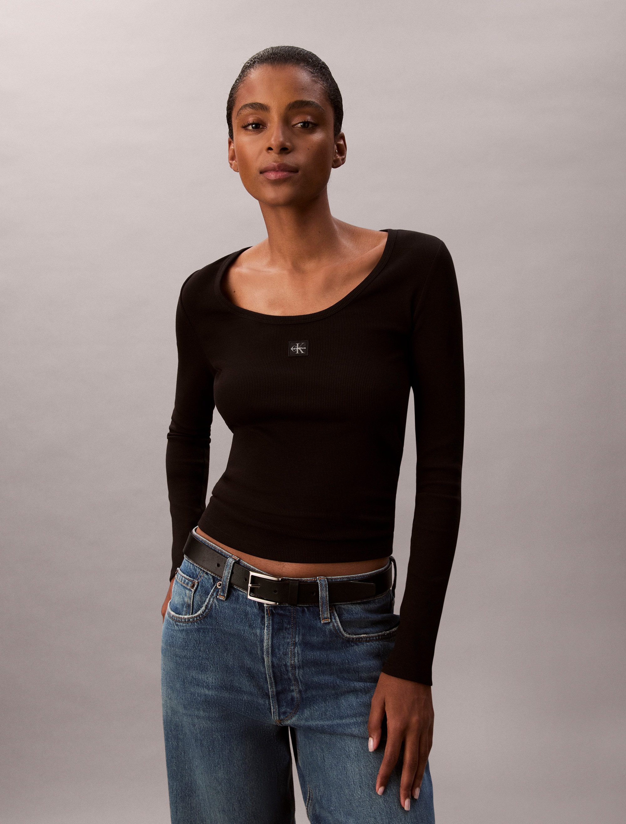 Calvin Klein Jeans 1100000002199 "LS WOVEN LABEL 2X2 RIB SCOOP NEC" Mit Rundhalsausschnitt, regular fit