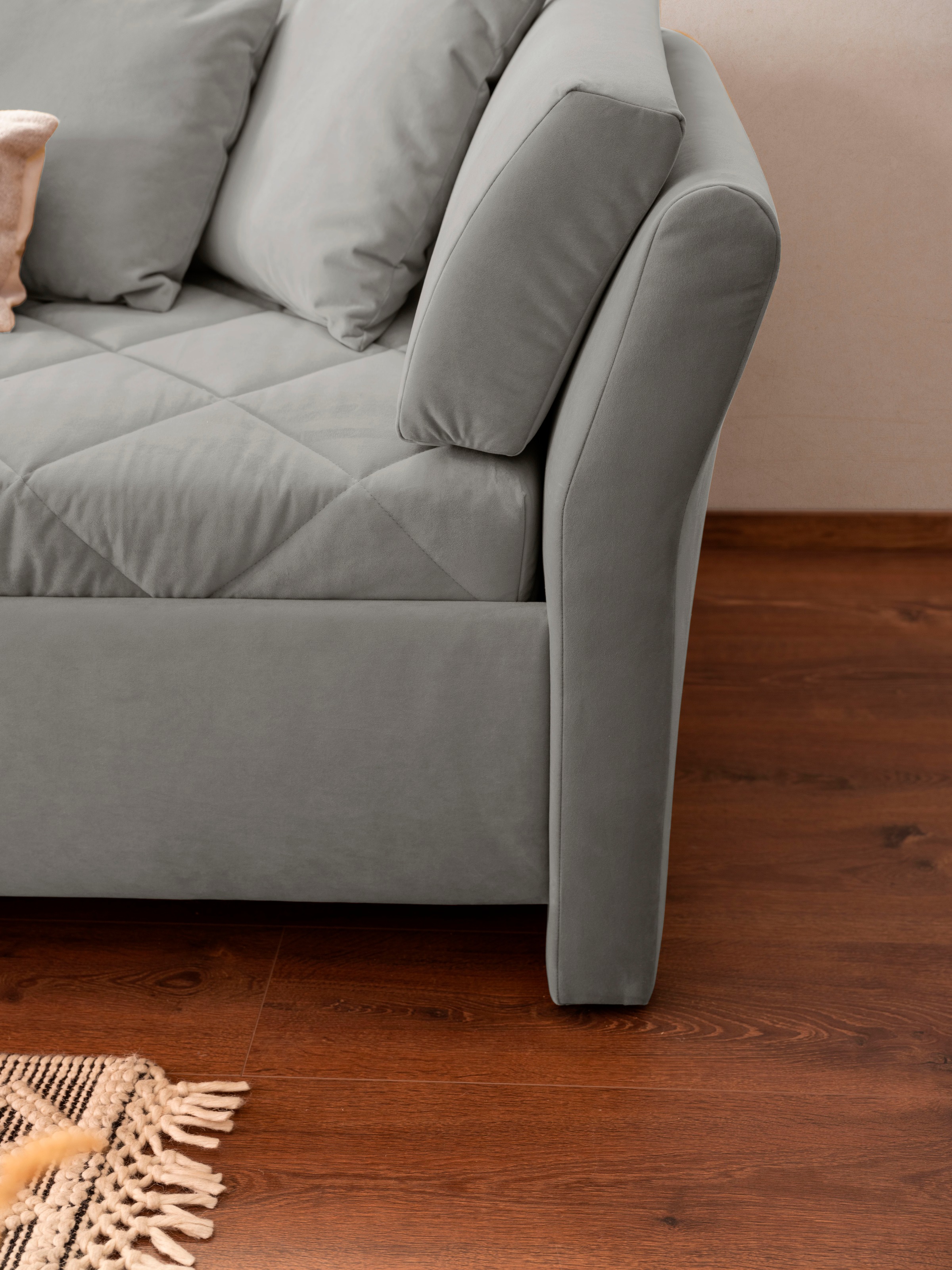alina Schlafsofa, Bettkasten, Zierkissen-Set aus: 2 Stk. 40x40cm, 1 Stk. 30x30cm