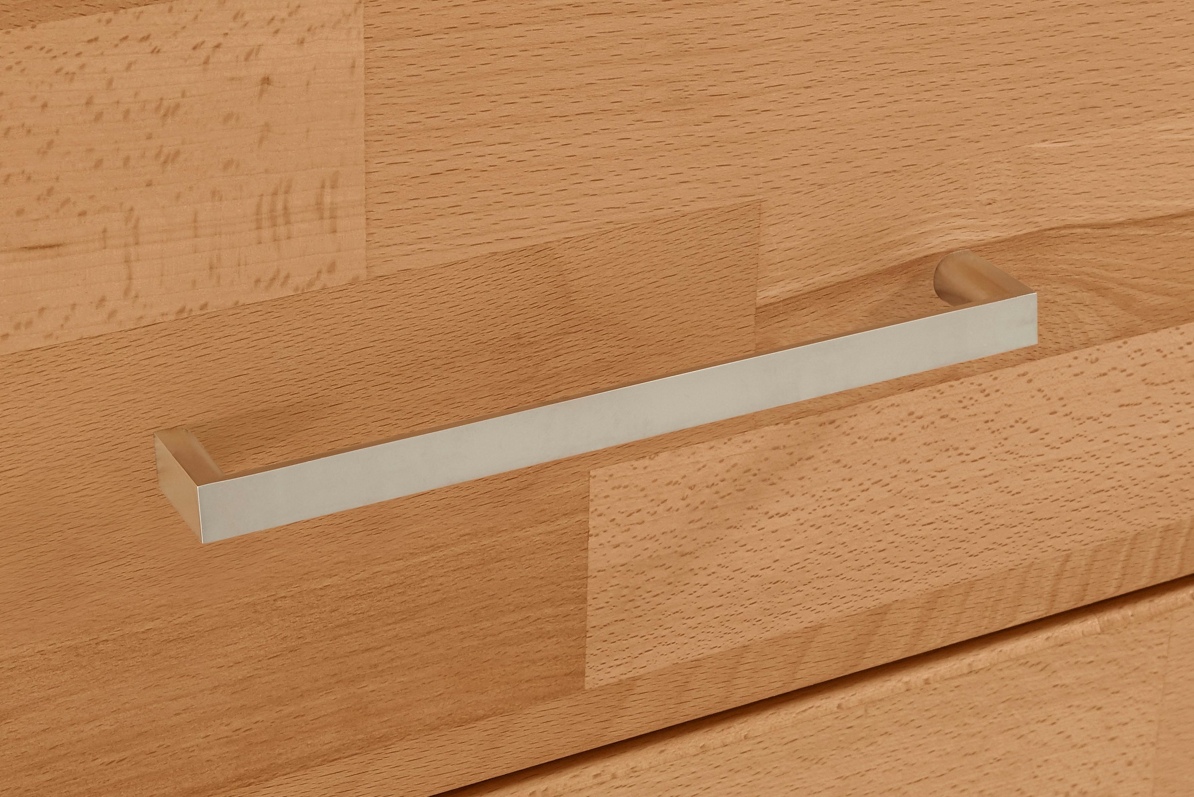 Home affaire Highboard »Ribe,125cm breit,115cm hoch, Fronten Massivholz,5Türen,3 Schubladen«, Holz massiv, Holzwerkstoff, Metall Griffe,10Fächer, Böden versetzbar