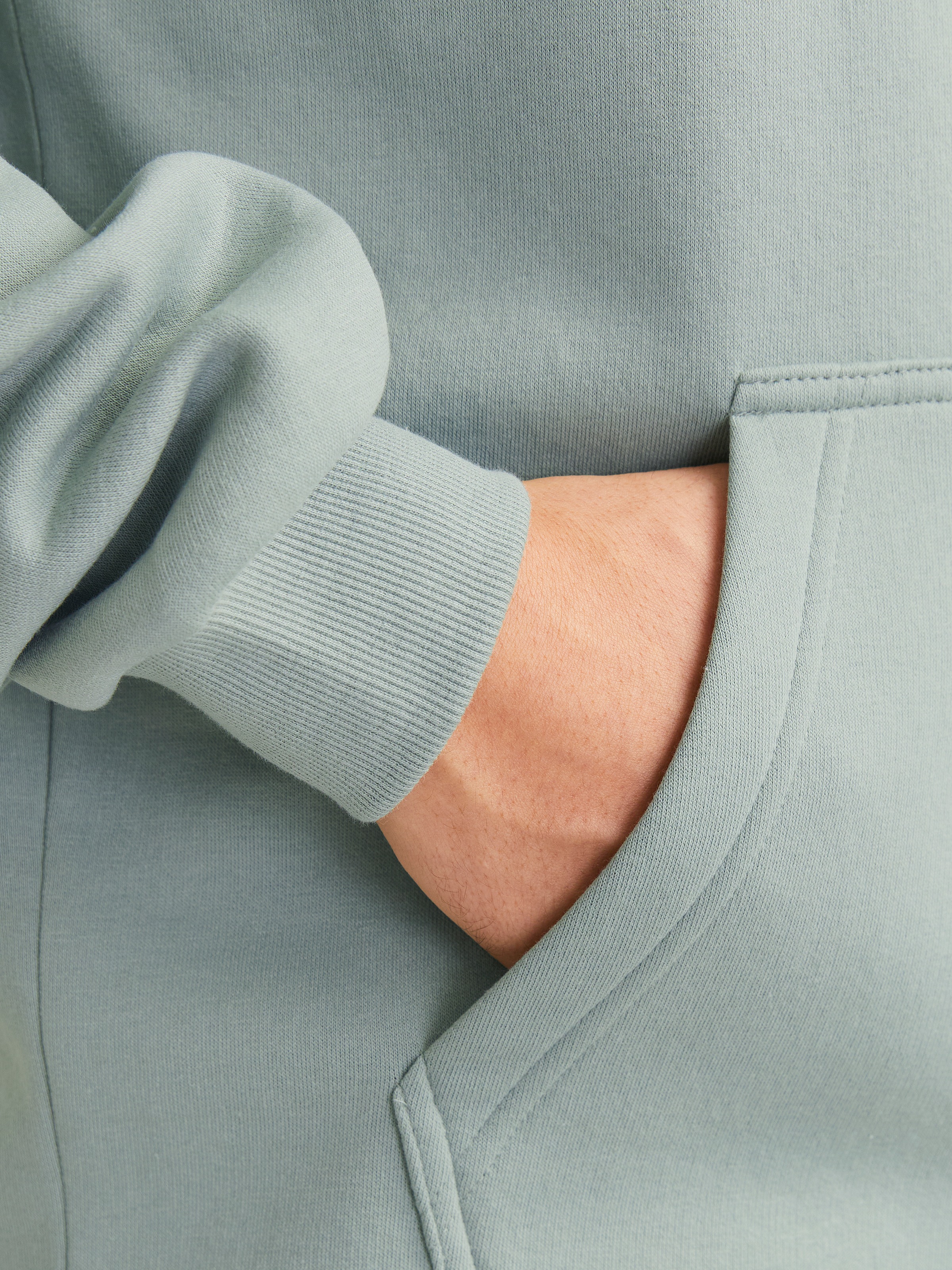 Jack & Jones Kapuzensweatshirt »JJEBRADLEY SWEAT HOOD NOOS«, mit Känguru Tasche