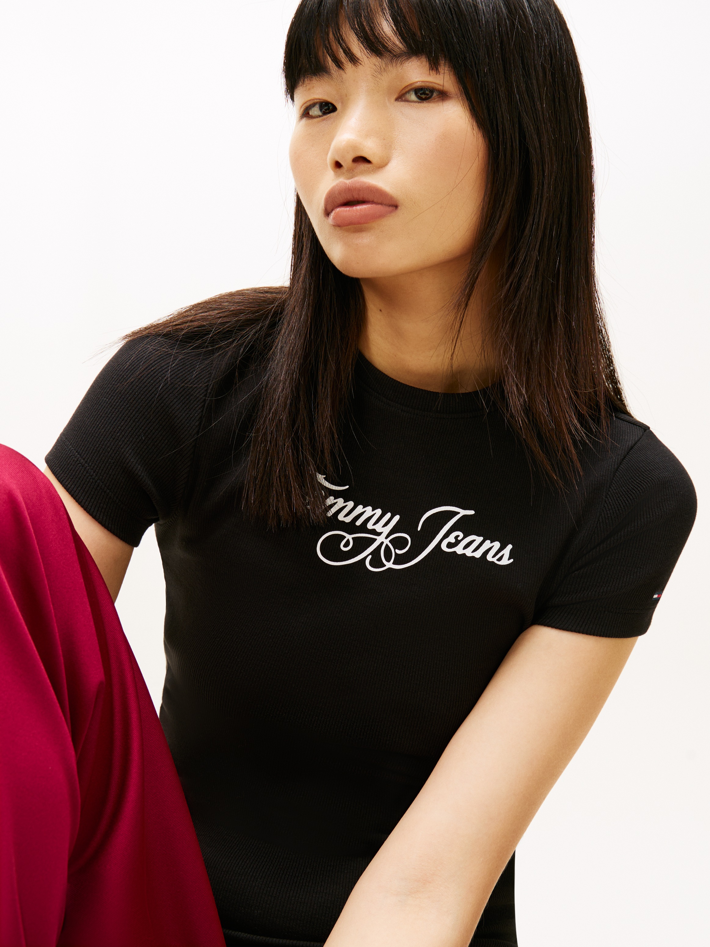 Tommy Jeans Kurzarmshirt "TJW SLIM ESS LOGO 1 RIB TEE EXT" in gerippter Str günstig online kaufen