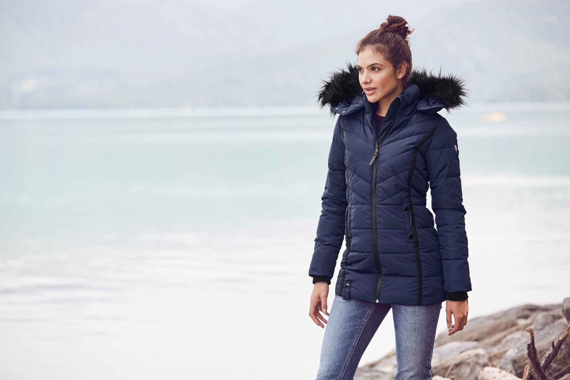 ALPENBLITZ Winterjacke voluminöser Steppjacke Fellimitat-Kapuze | m. mit »Pistenglück«, hochwertige BAUR bestellen für Kapuze