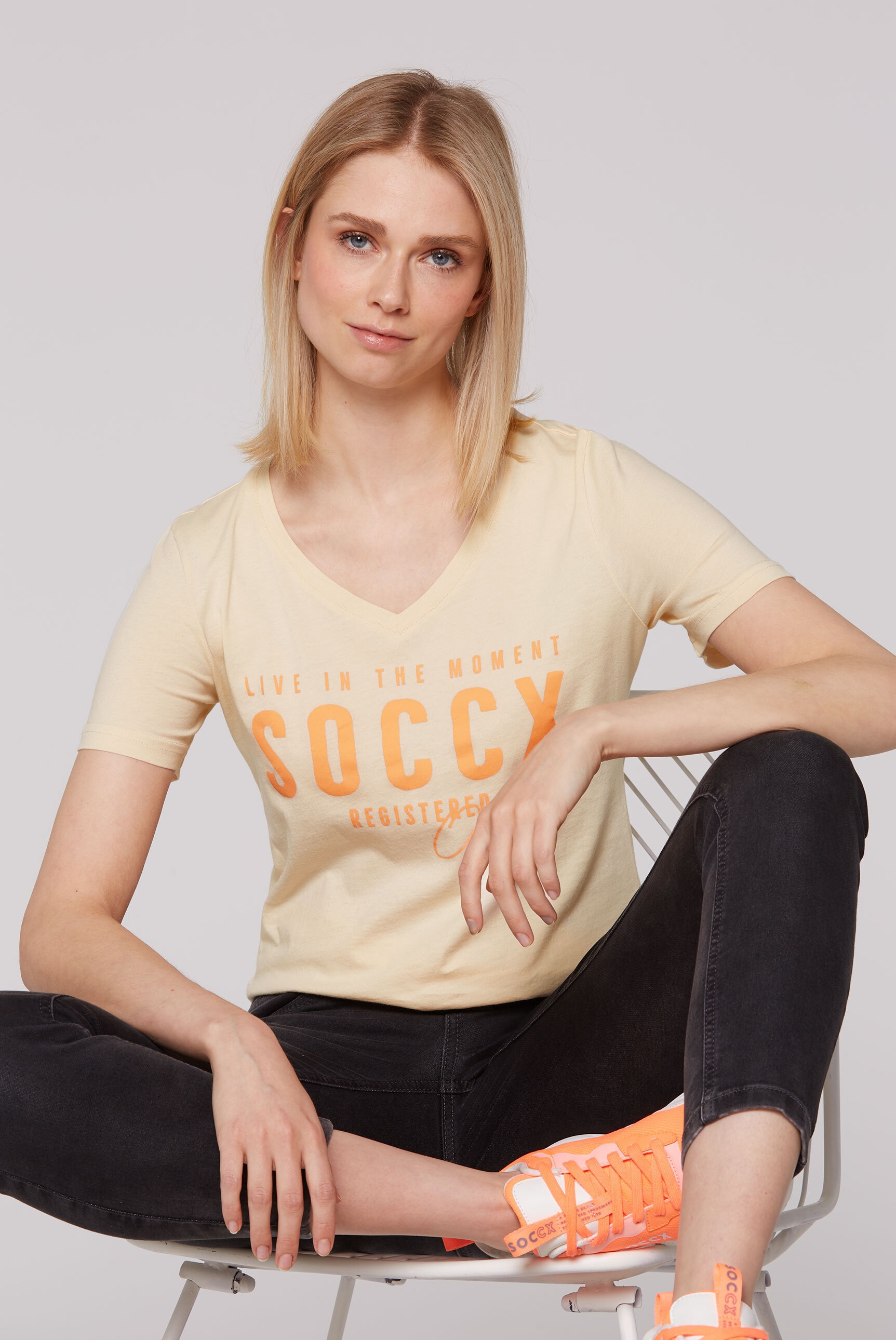 SOCCX V-Shirt, aus Baumwolle