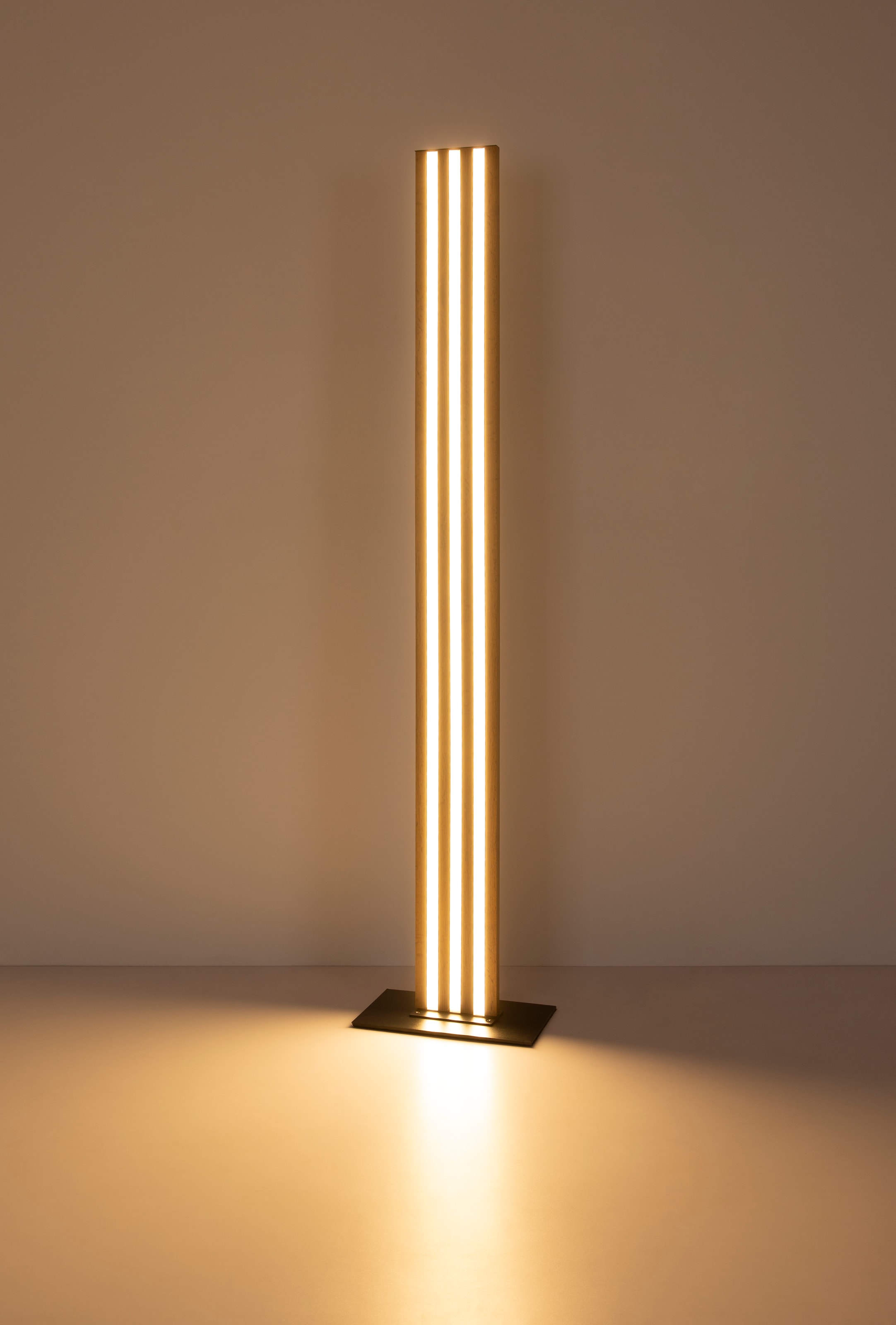 GLOBO LIGHTING Stehlampe »HAYDEN« LED-Modul 1 Stk. Warmweiß Stehleuchte schwarz & Holzoptik, Fußtrittschalter, warmes Licht
