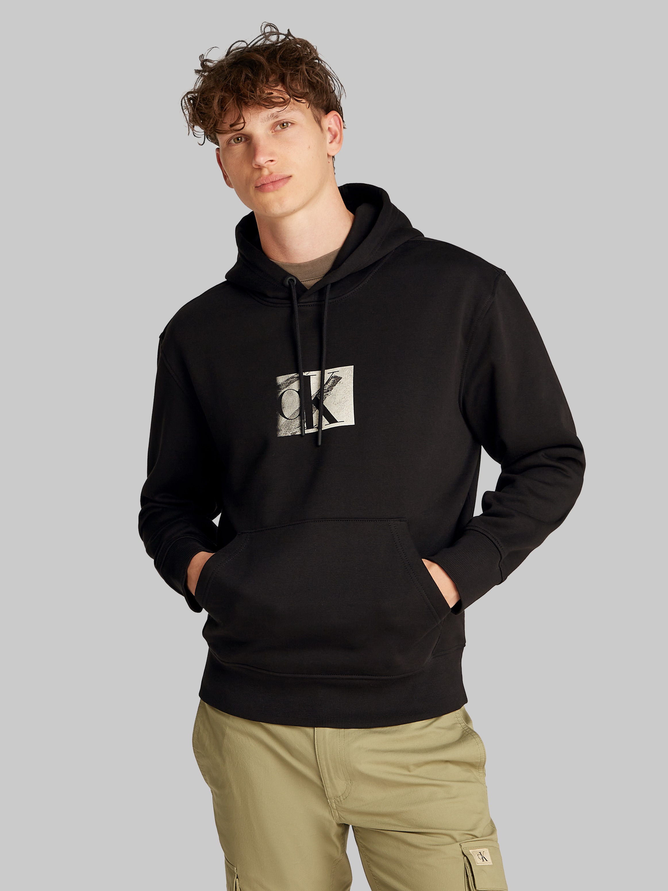 Hoodie »SMALL CK BOX HOODIE«, Kängurutasche, Logodruck