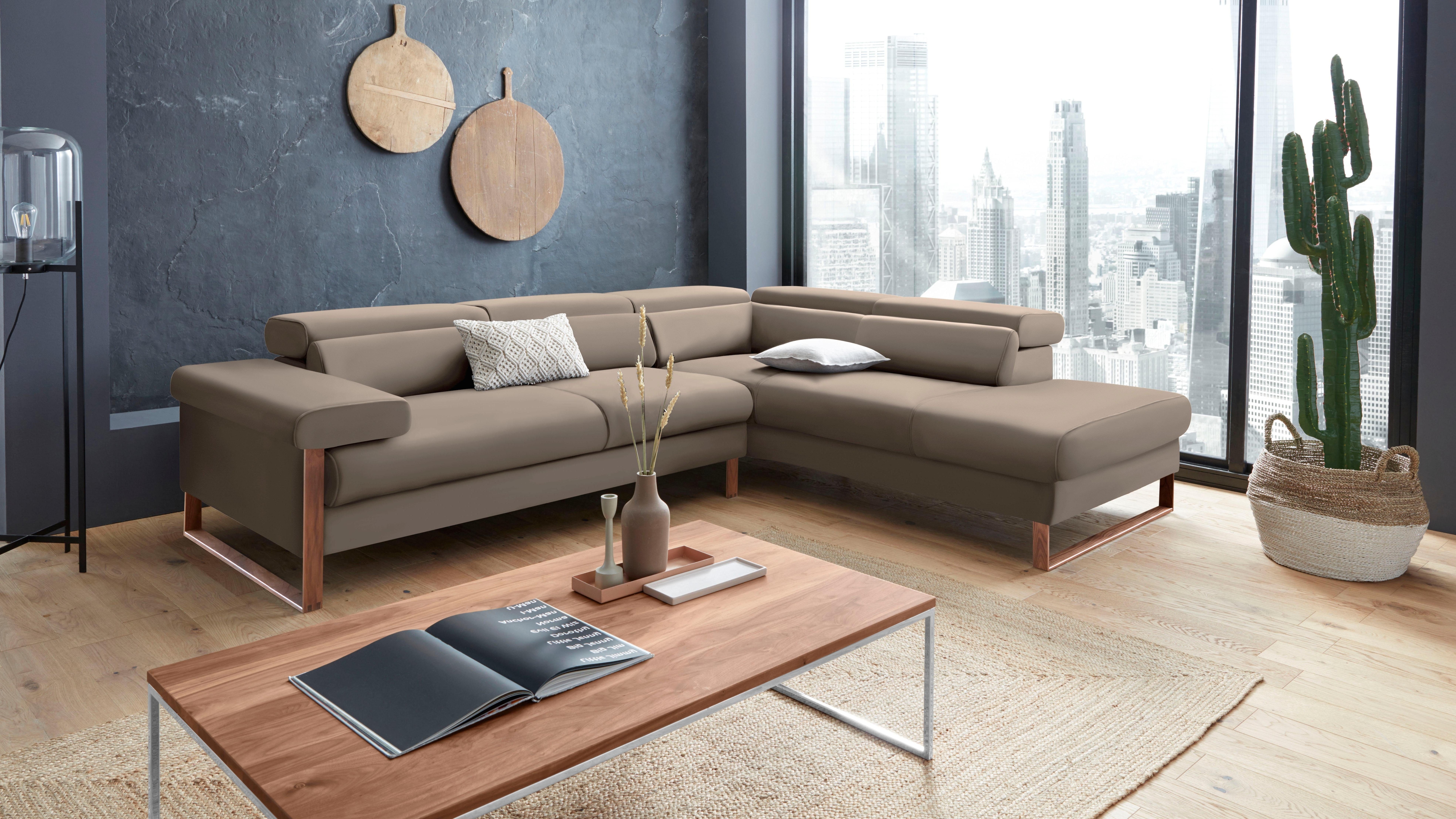 W.SCHILLIG Ecksofa "finn, Designsofa mit tollem Sitzkomfort, bequem, L-Form" German Design Award 2016, Fußgestell Nussbaum natur, Breite 281 cm