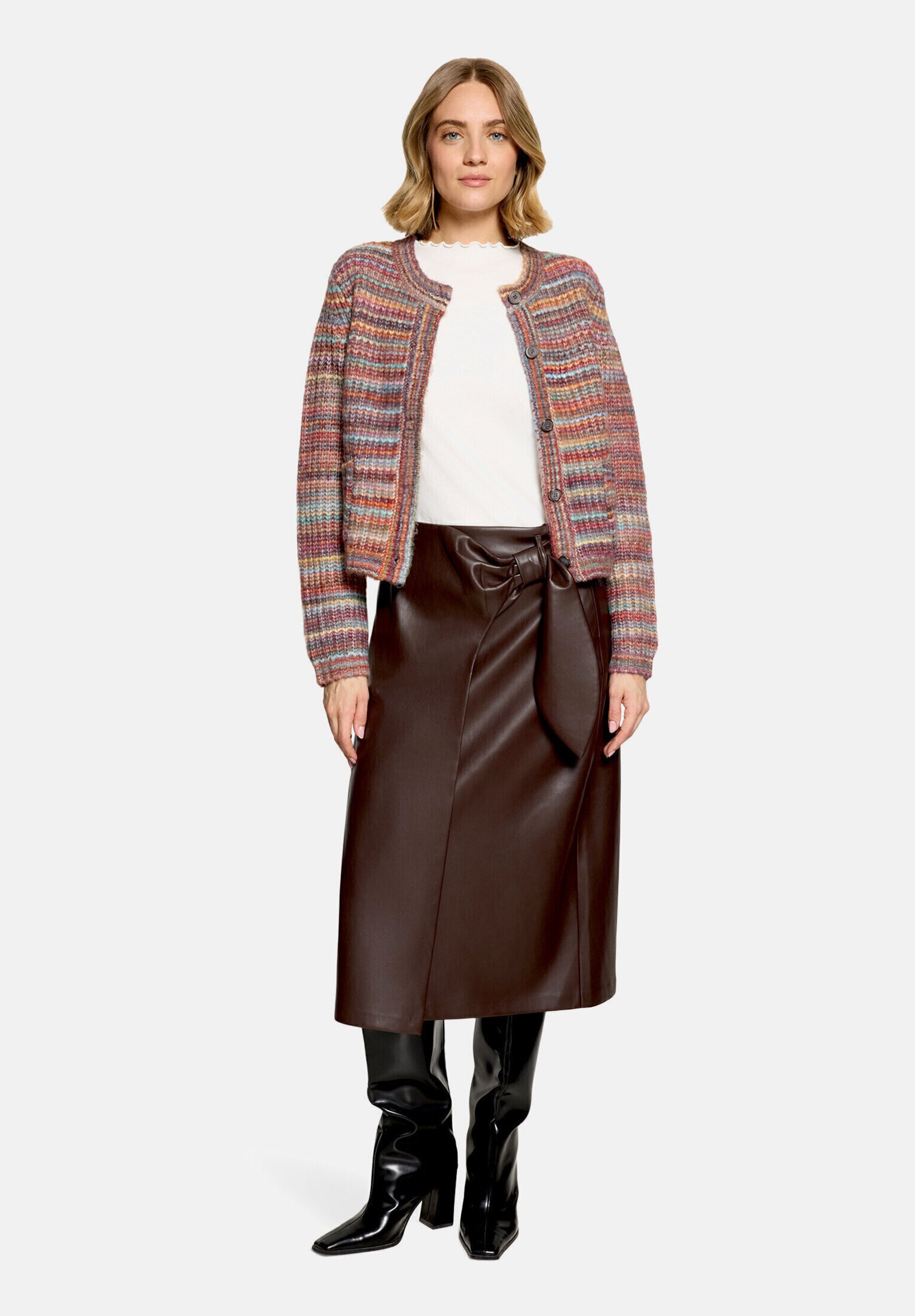 Cartoon Strickjacke "Damen mit Rundhalsausschnitt" 1