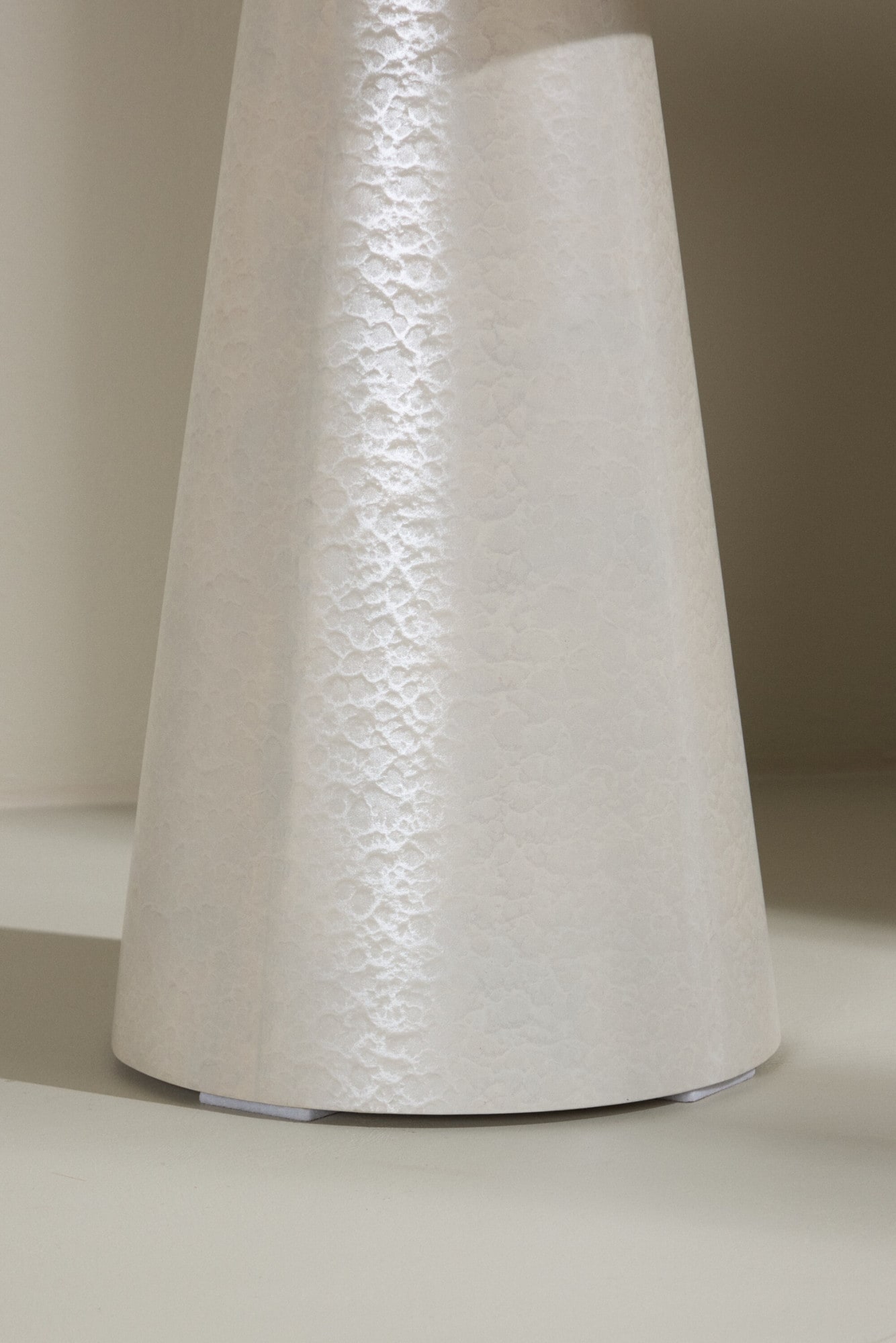 Venture Home Beistelltisch »Lanzo, kompakte Ablage für den täglichen Einsatz« Ablagetisch rund, skandinavisch, stabil (35x35 cm)