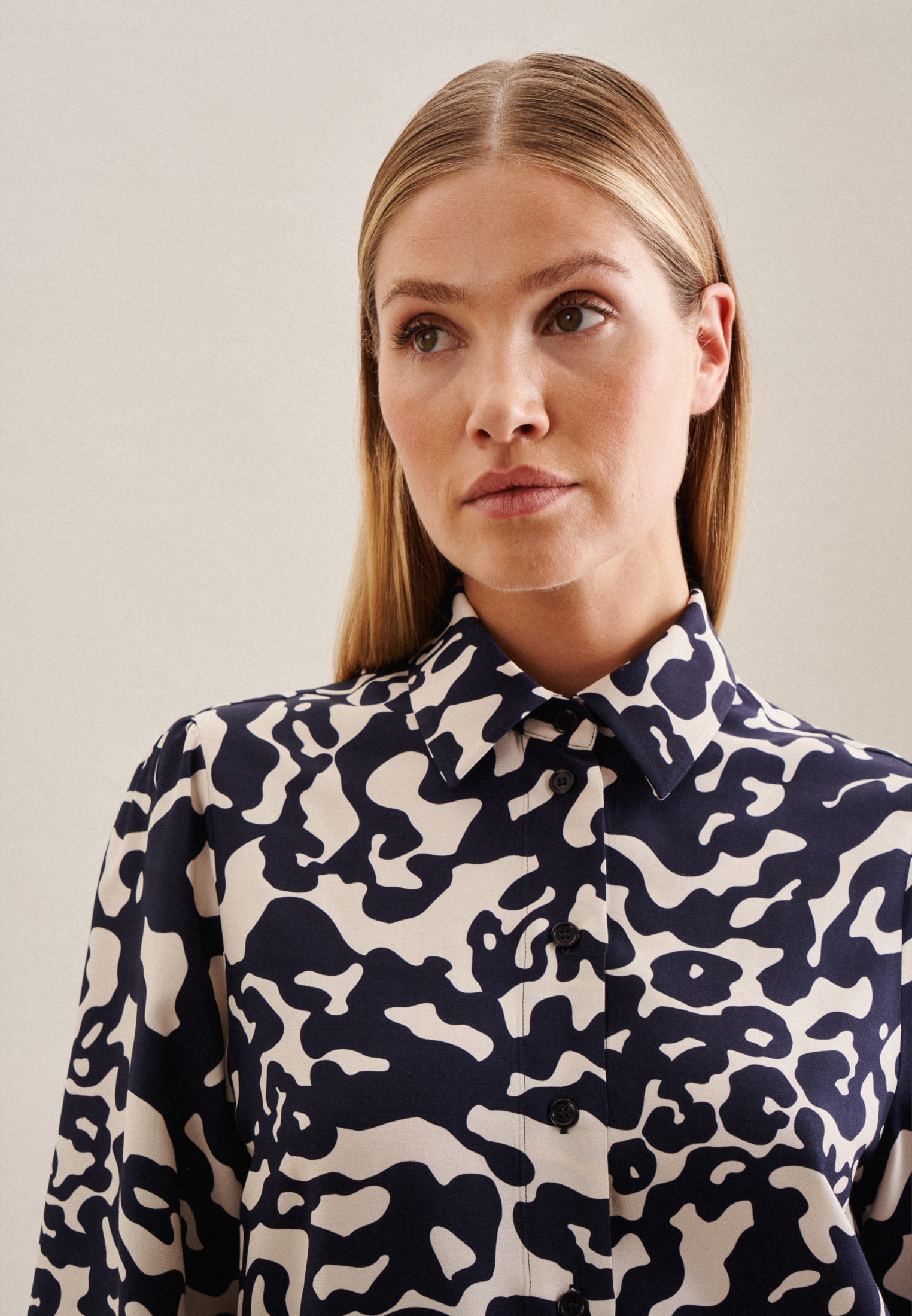 seidensticker Hemdbluse »Schwarze Rose«, Langarm Kragen Animal