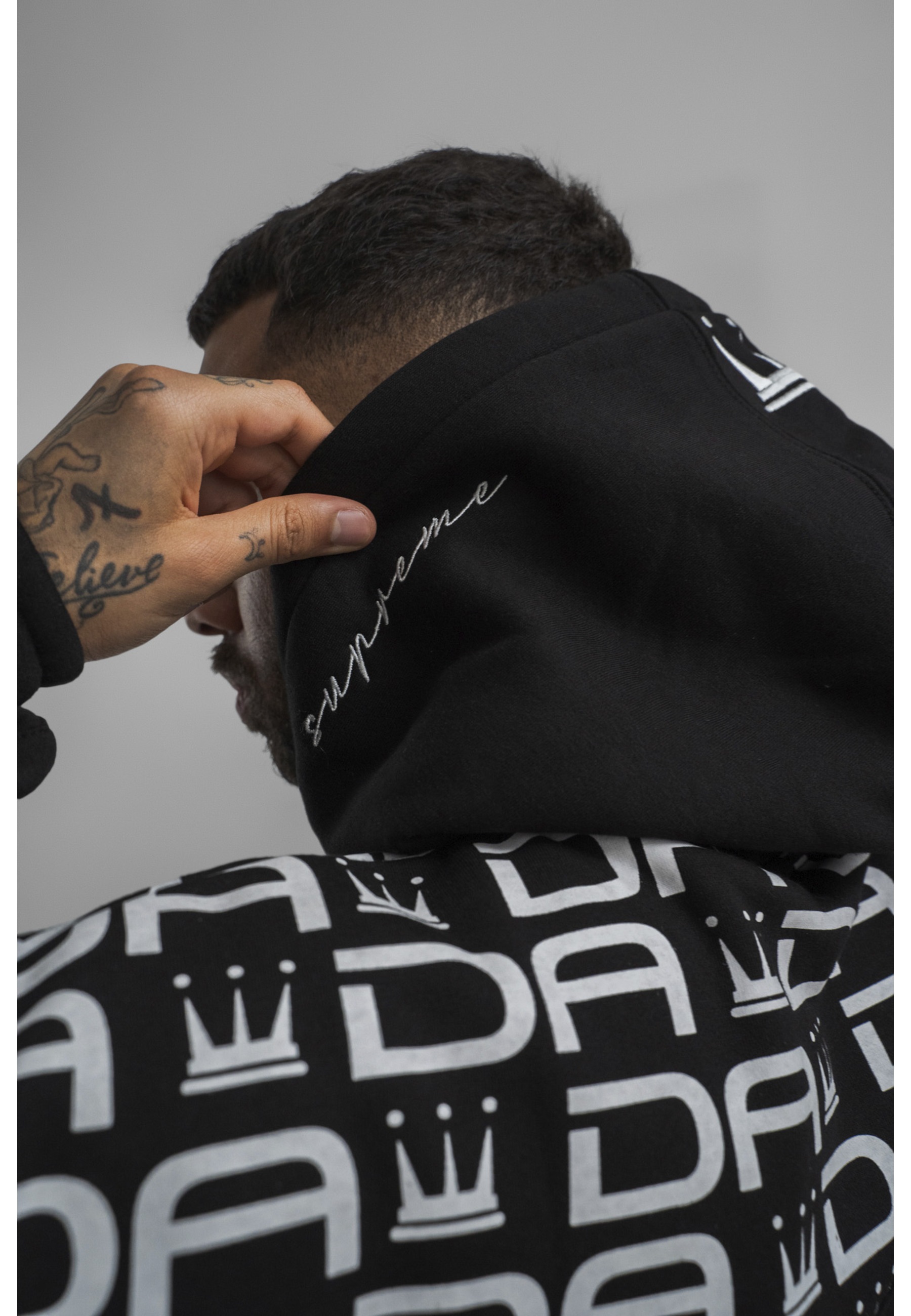 DADA Supreme Kapuzensweatshirt »DADA Supreme Herren Dada Supreme Gaga Logo Hoodie«, 1 Stk.
