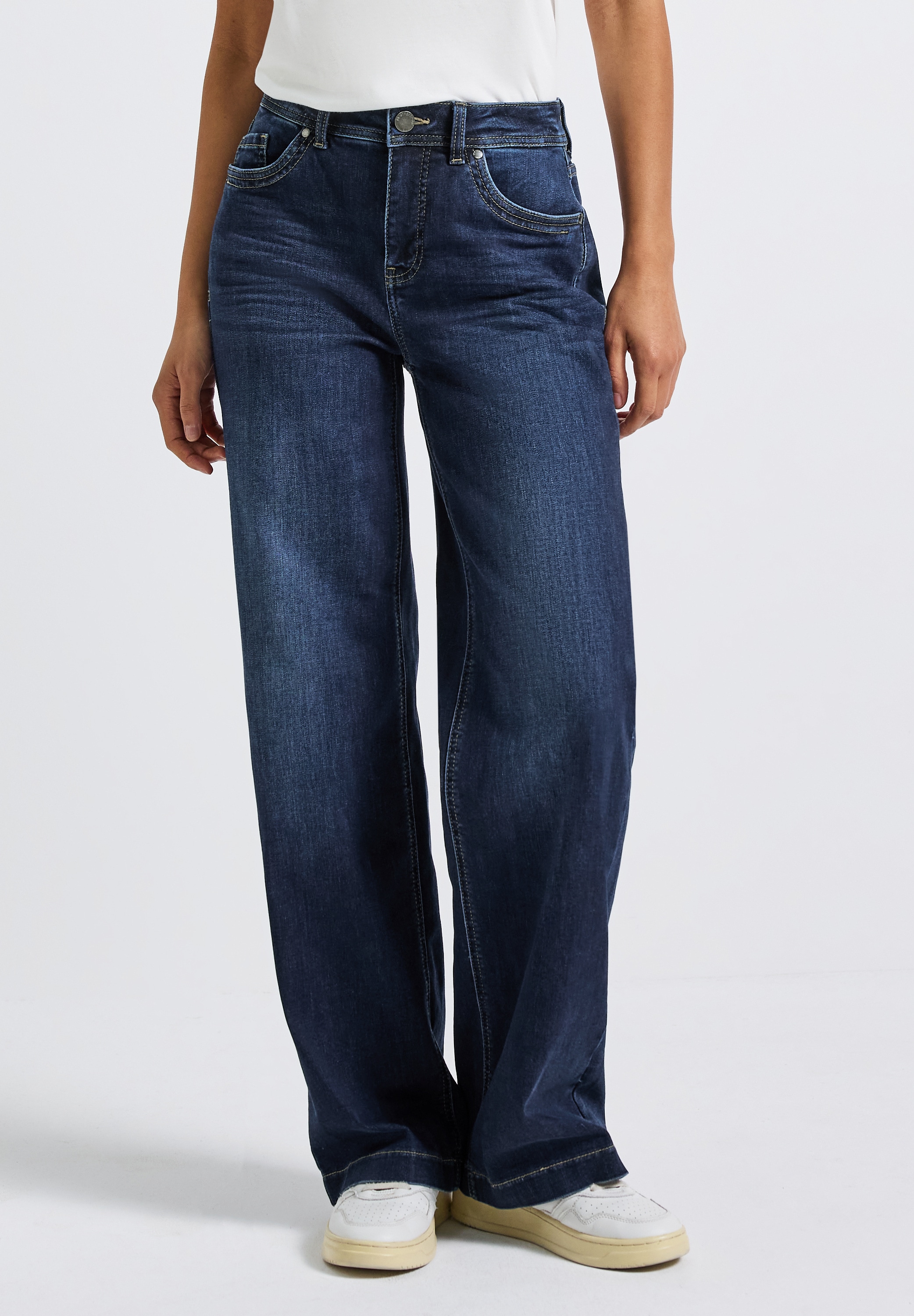 STREET ONE Loose-fit-Jeans, im Loose Fit