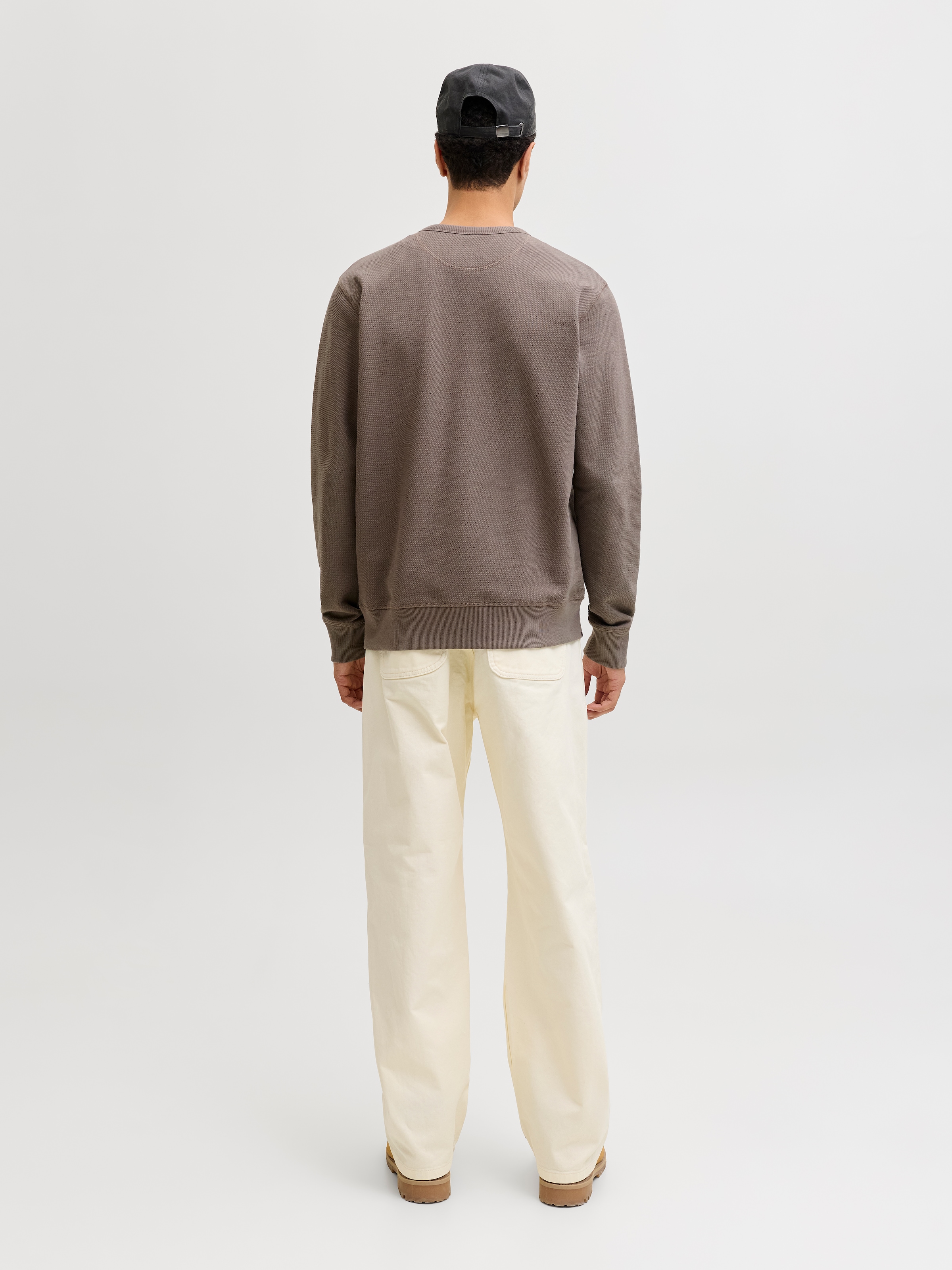 Jack & Jones Sweatshirt »JJEDOVER CLASSIC SWEAT CREW NECK SN«, mit Markenlabel
