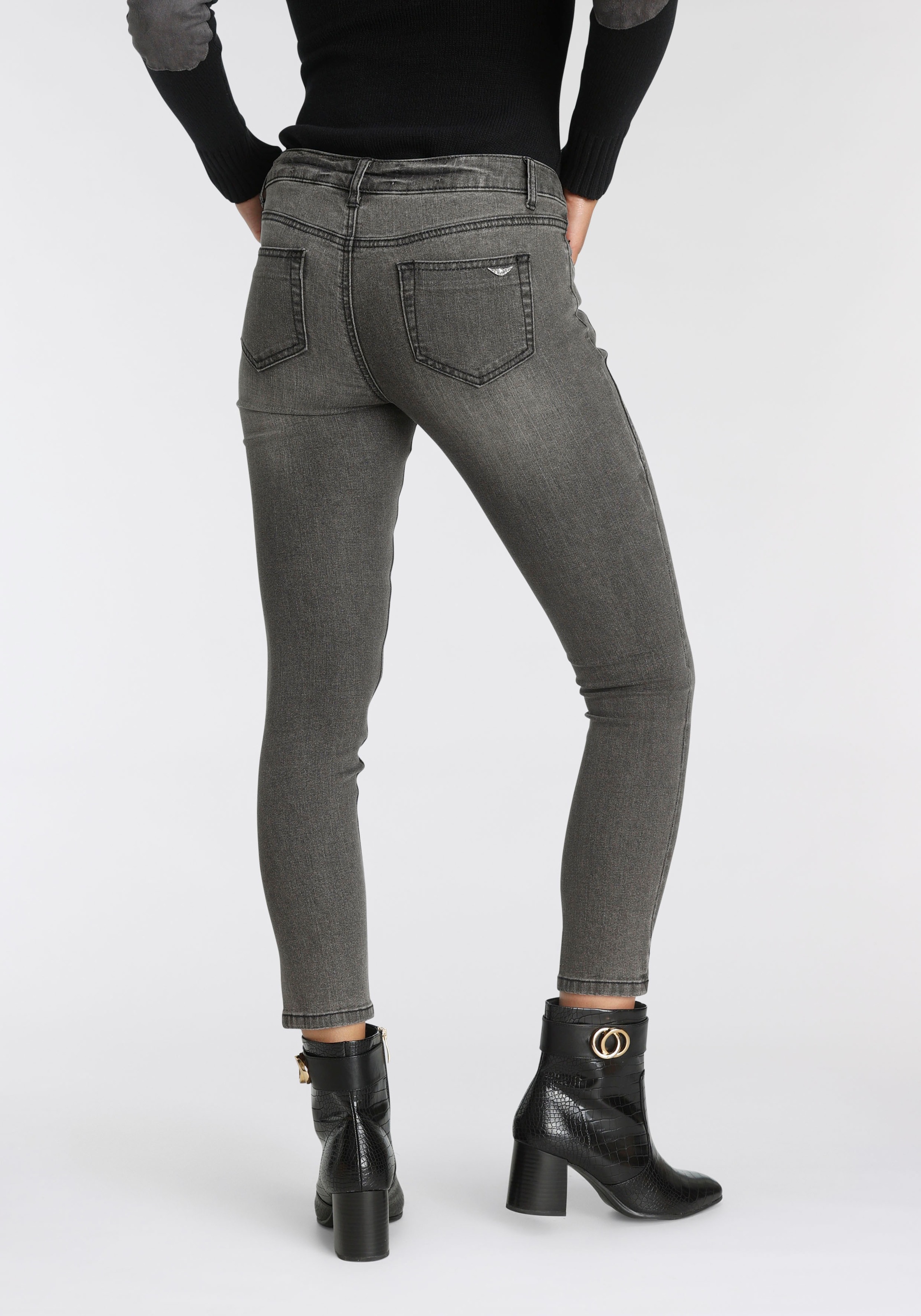 Arizona Skinny-fit-Jeans "mit Keileinsätzen", extra-enger Beinschnitt, nied günstig online kaufen
