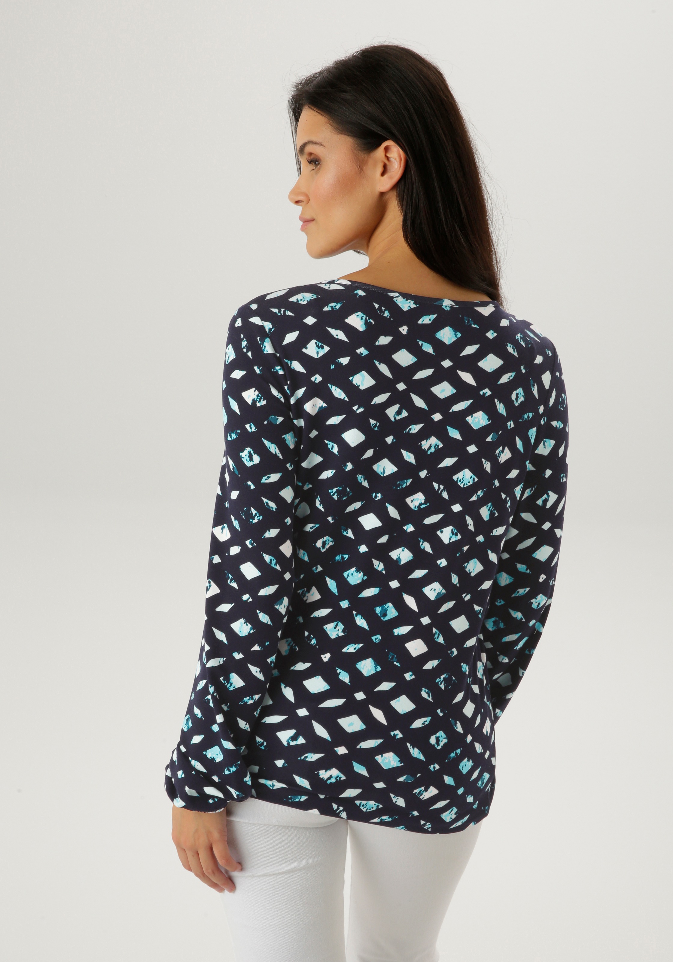 Aniston SELECTED Langarmshirt mit Cut-out und dekorative Mosaik-Musterung - günstig online kaufen