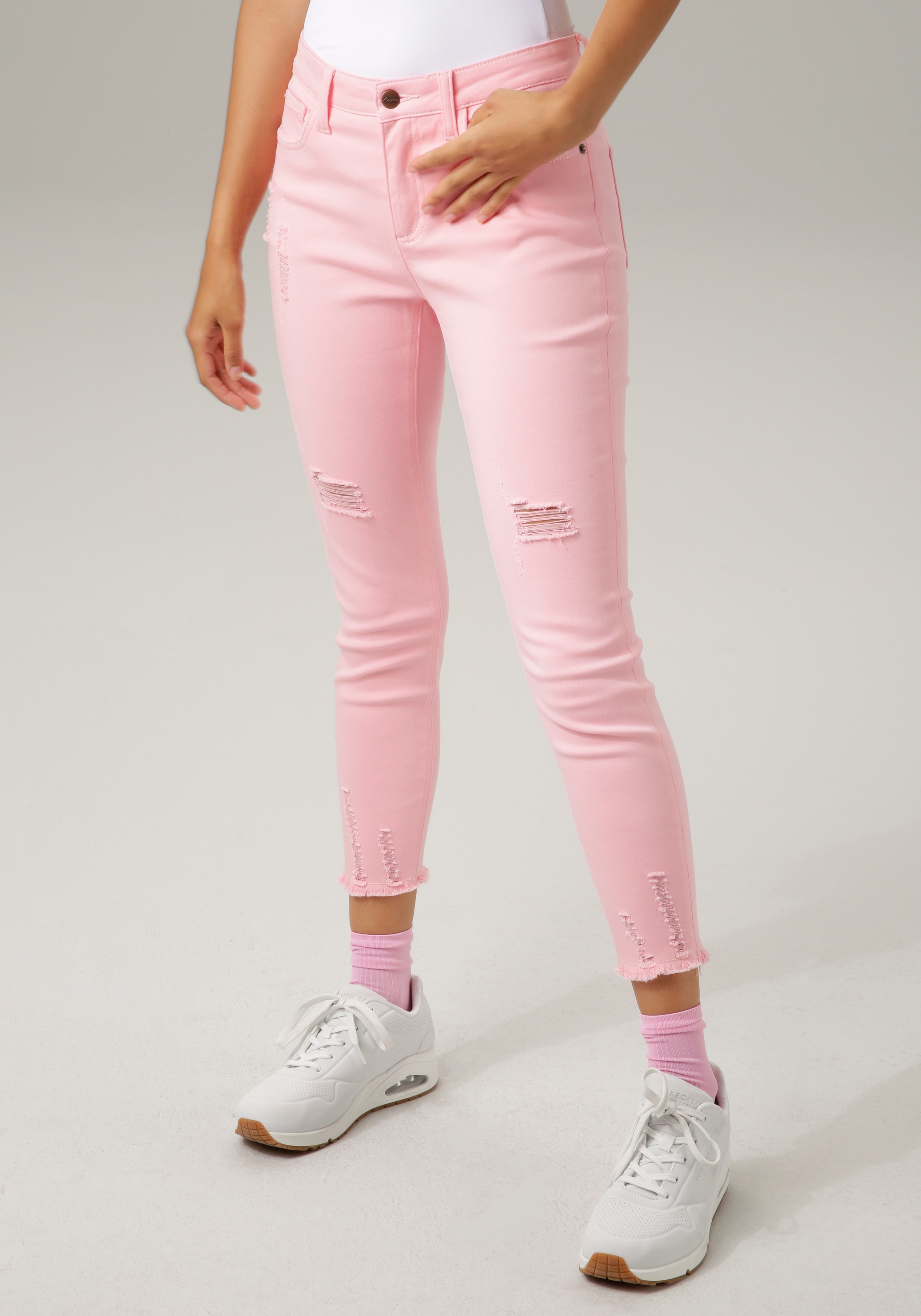 Skinny-fit-Jeans BAUR Destroyed-Effekt Aniston | Mit CASUAL
