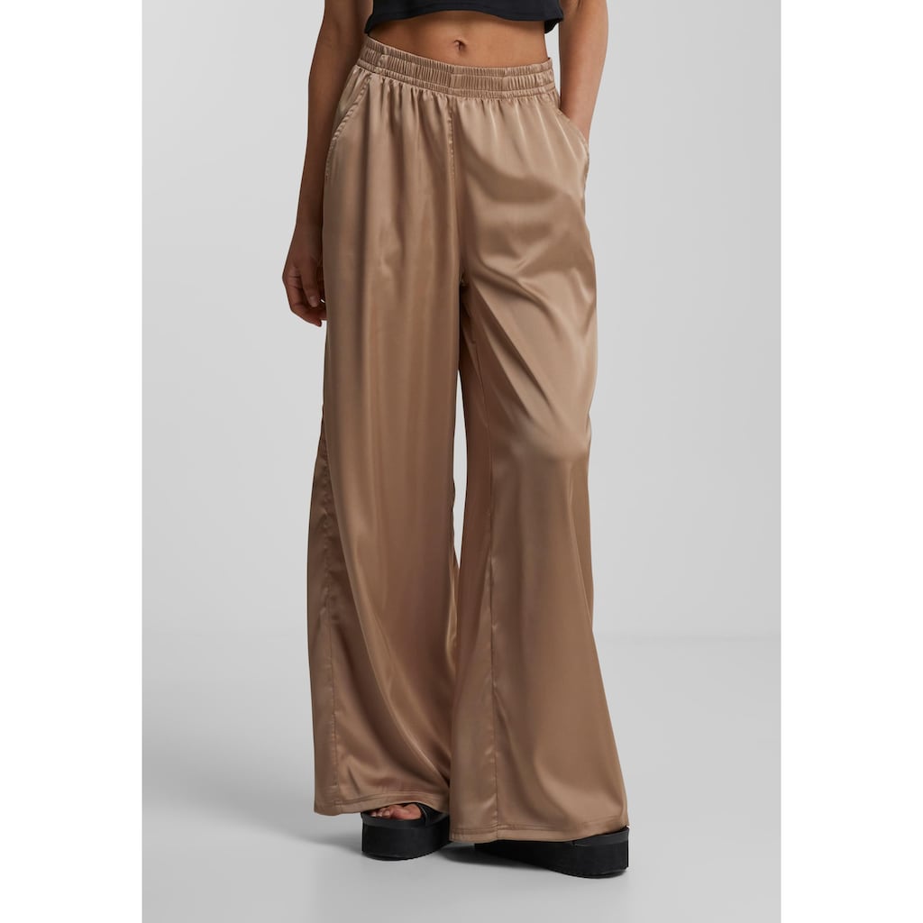 URBAN CLASSICS Stoffhose »Urban Classics Damen Ladies Satin Wide Leg Pants«, (1 tlg.)