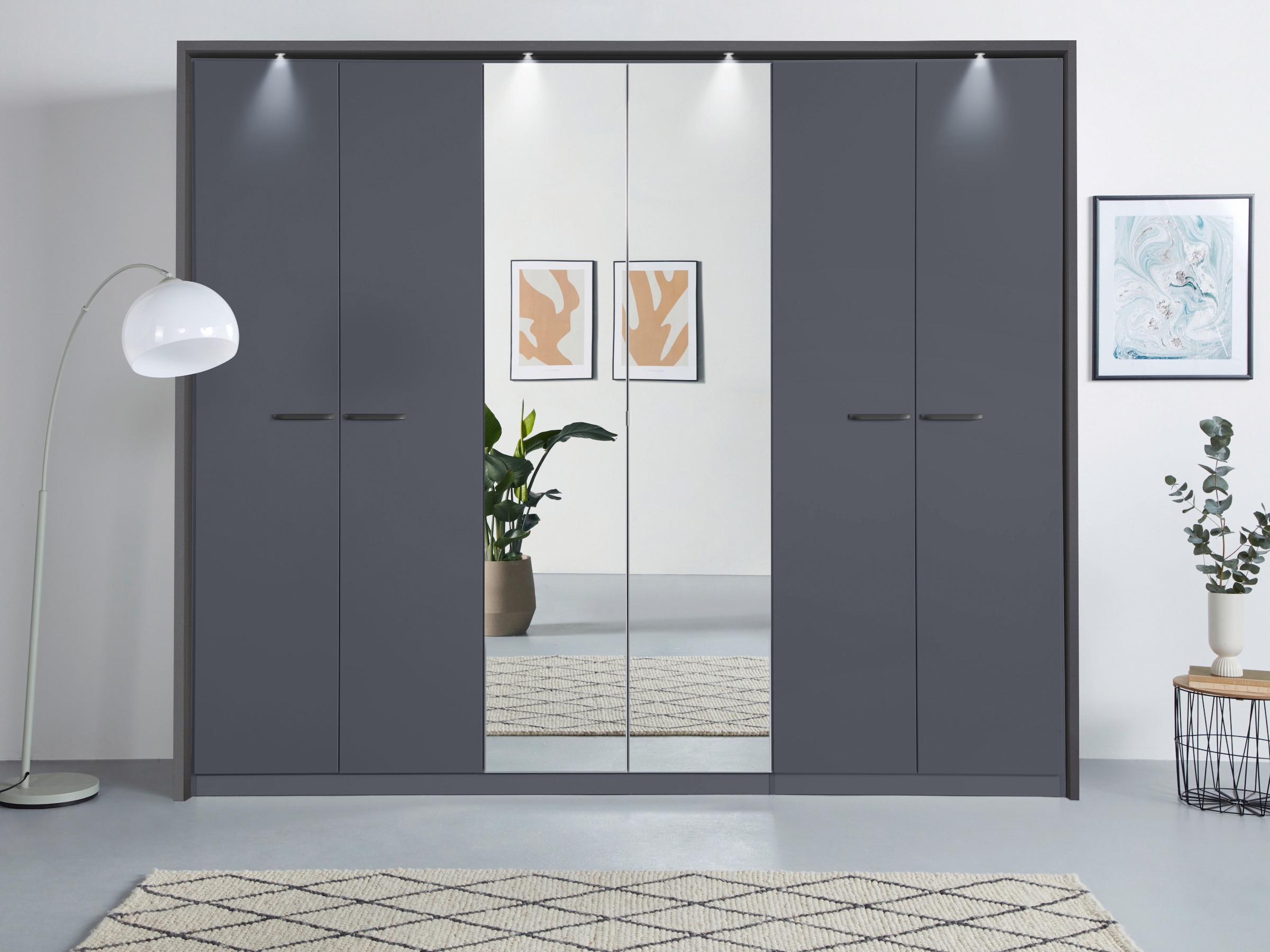 rauch Drehtürenschrank »Oteli«, mit Mittelspiegel und Passepartout optional mit Beleuchtung