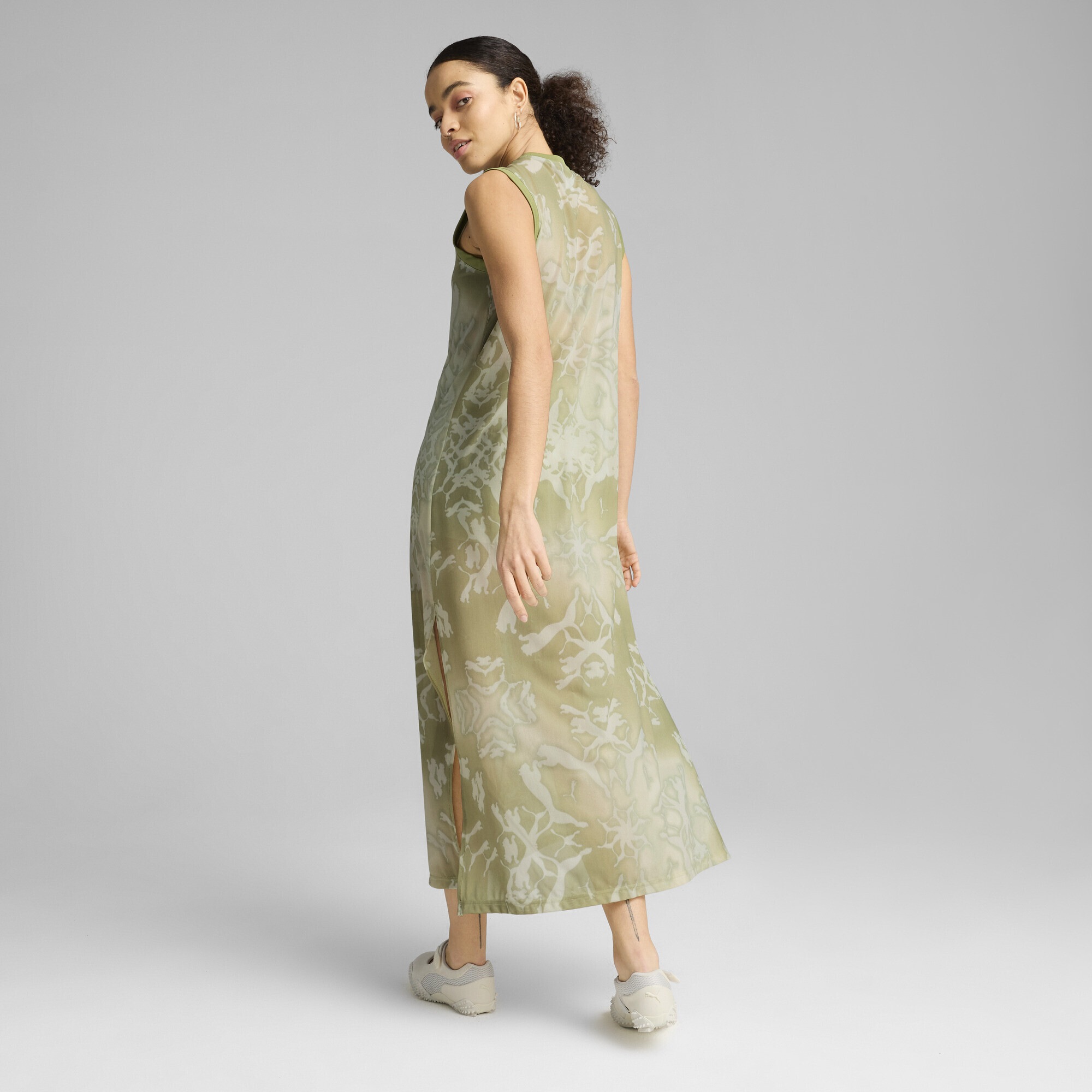 PUMA Sweatkleid »DARE TO Mesh-Säulenkleid Damen«