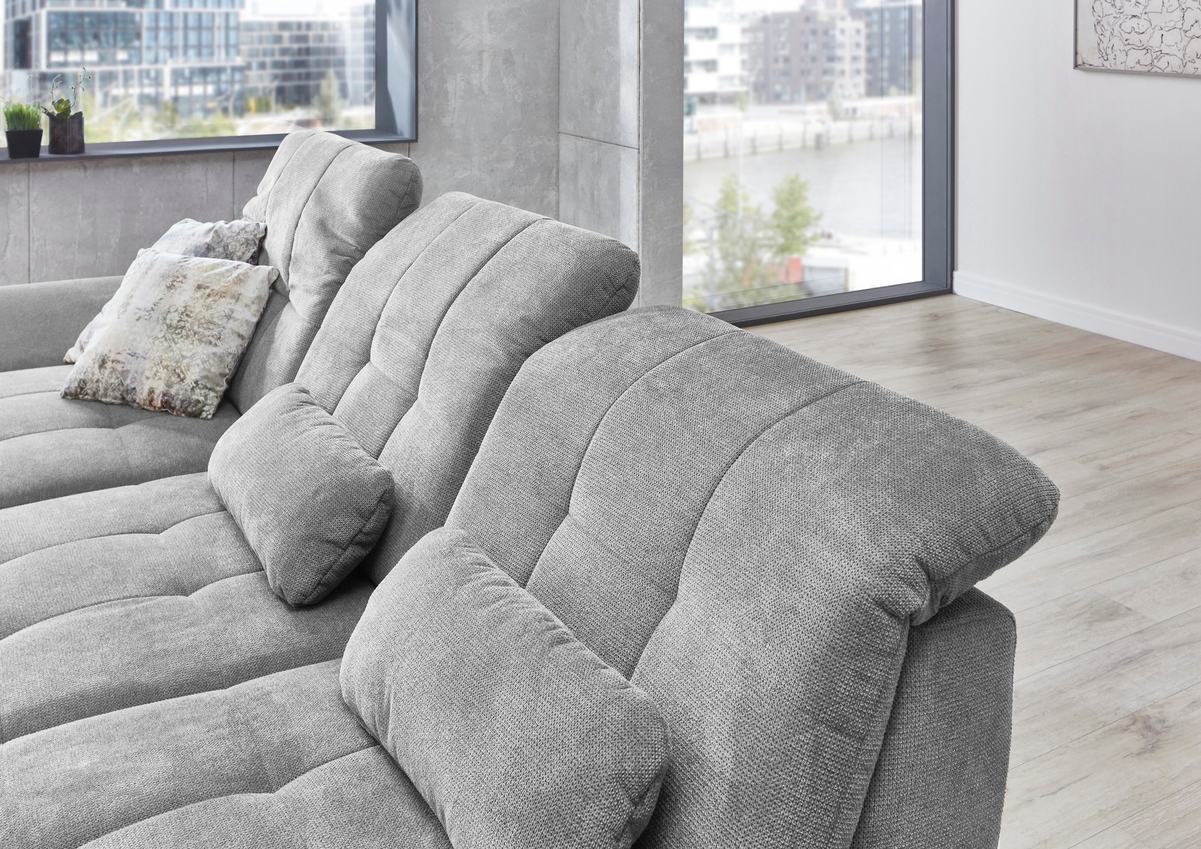 Die PlanBar Ecksofa »MP-IN17004 L-Form«, wahlweise mit Bettfunktion, Sitztiefen- und Kopfteilverstellung