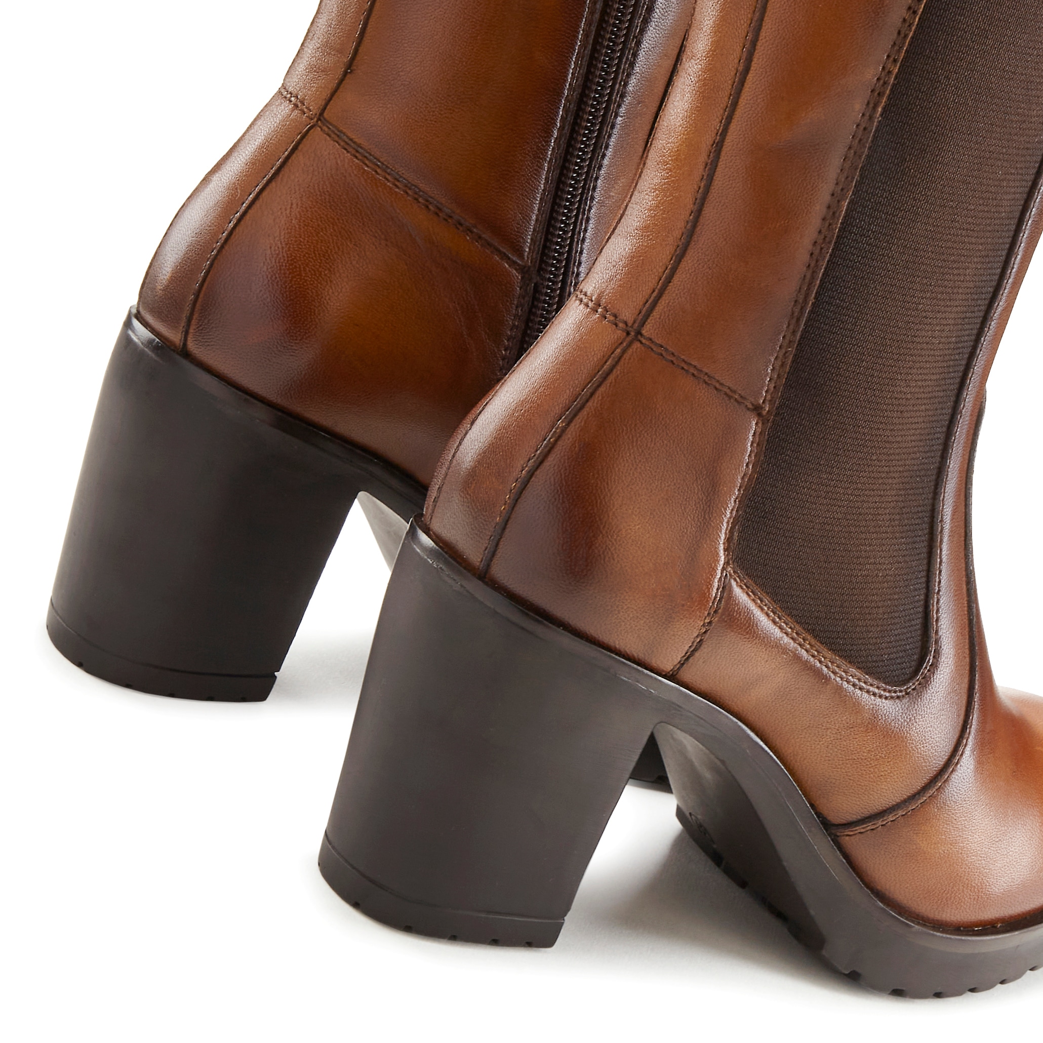 LASCANA Stiefelette, aus Leder im Chelsea-Look, Stiefel, Boots