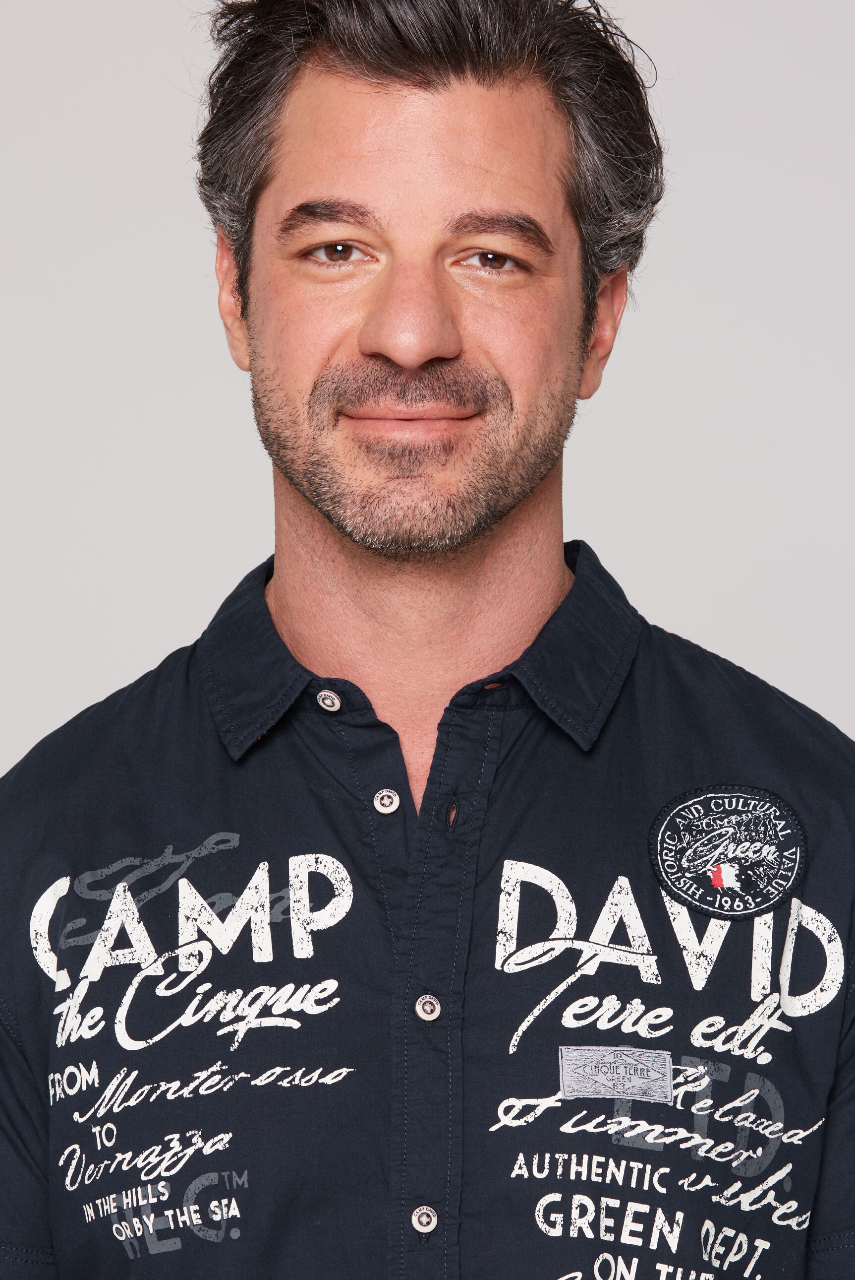 CAMP DAVID Kurzarmhemd, mit Kentkragen