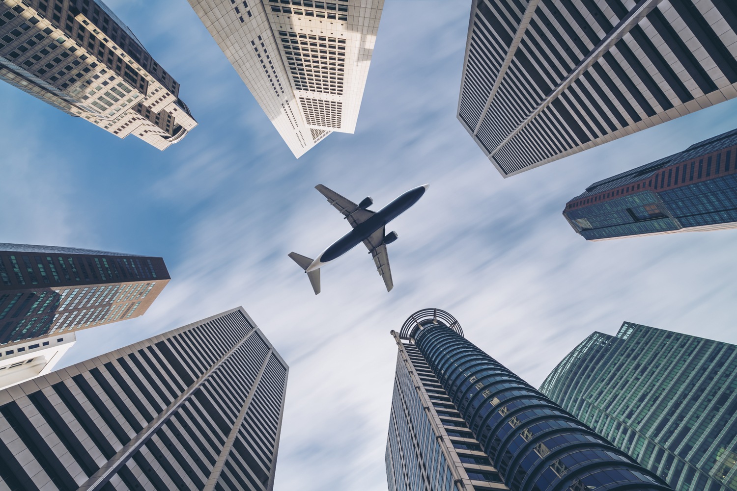 queence XXL-Wandbild "Akustikbild Flugzeug Wolkenkratzer" Architektonische günstig online kaufen