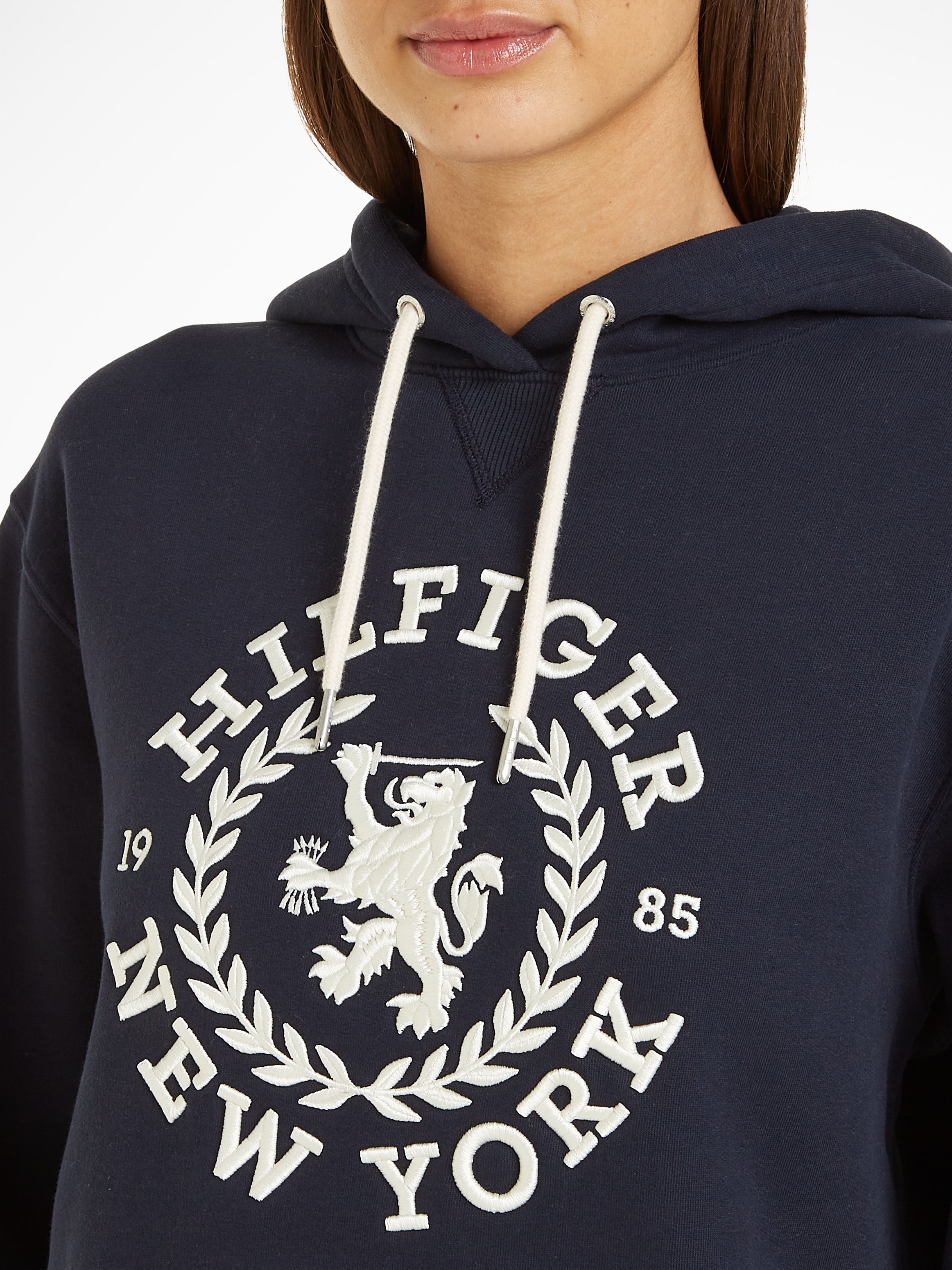 Tommy Hilfiger Kapuzensweatshirt »REG CREST HOODIE«, mit gesticktem  Logoschriftzug online kaufen | BAUR