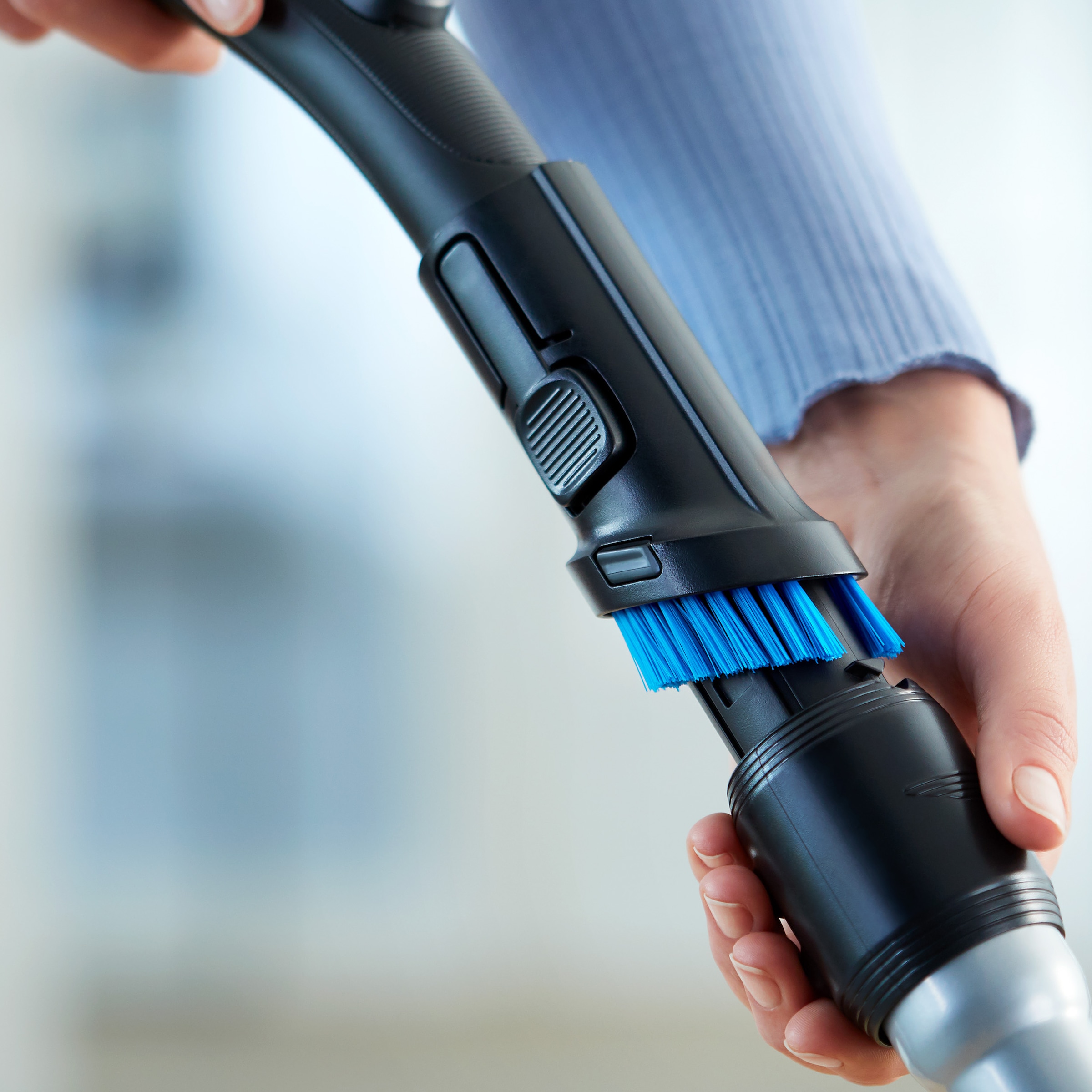 Philips Bodenstaubsauger »FC9747/09« 900 W beutellos mit 2 l Fassungsvermögen und Tri-Active-LED-Düse