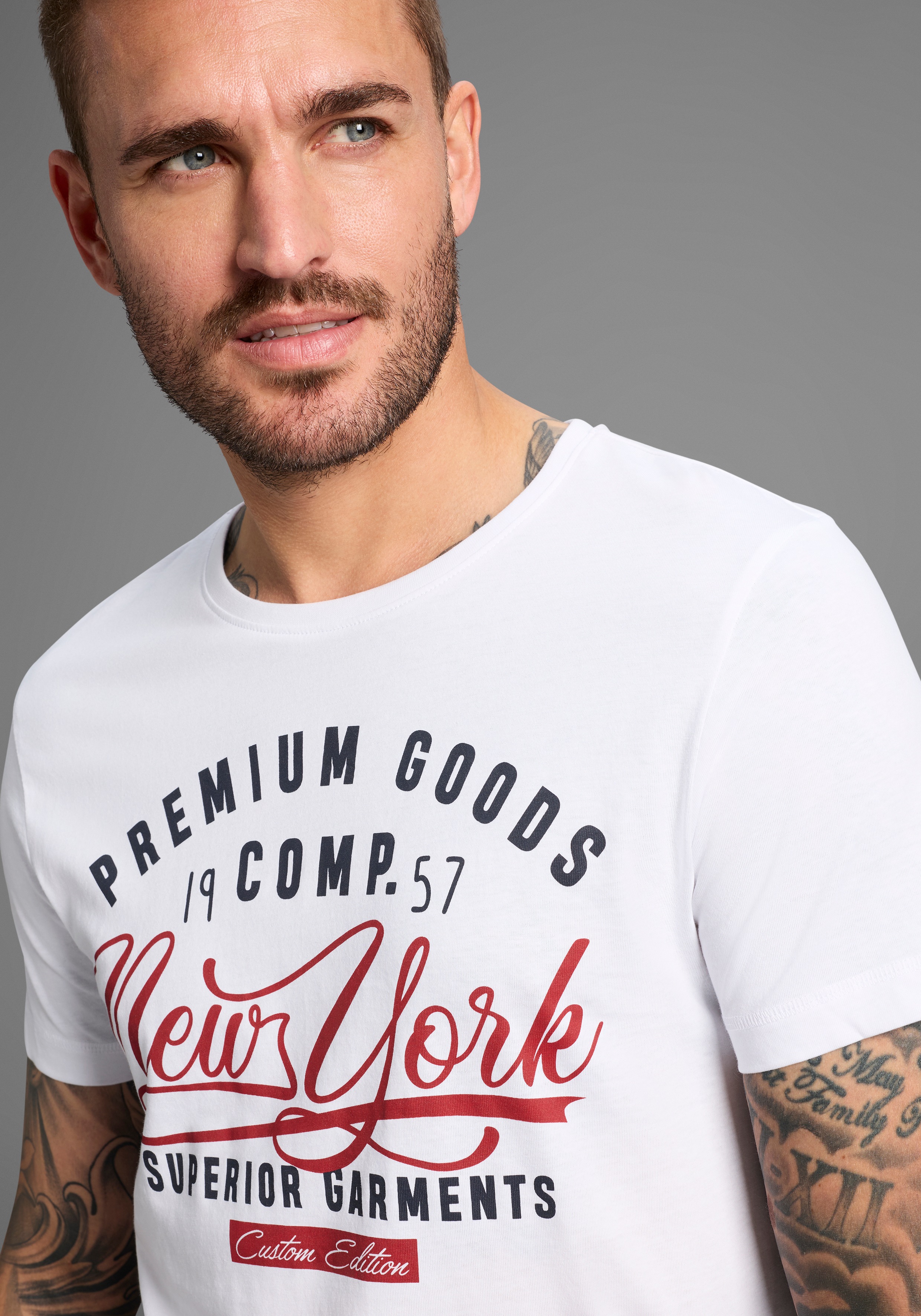 Thumbnail - AJC T-Shirt kurzärmelig, schmal geschnitten, mit stylischem Druck