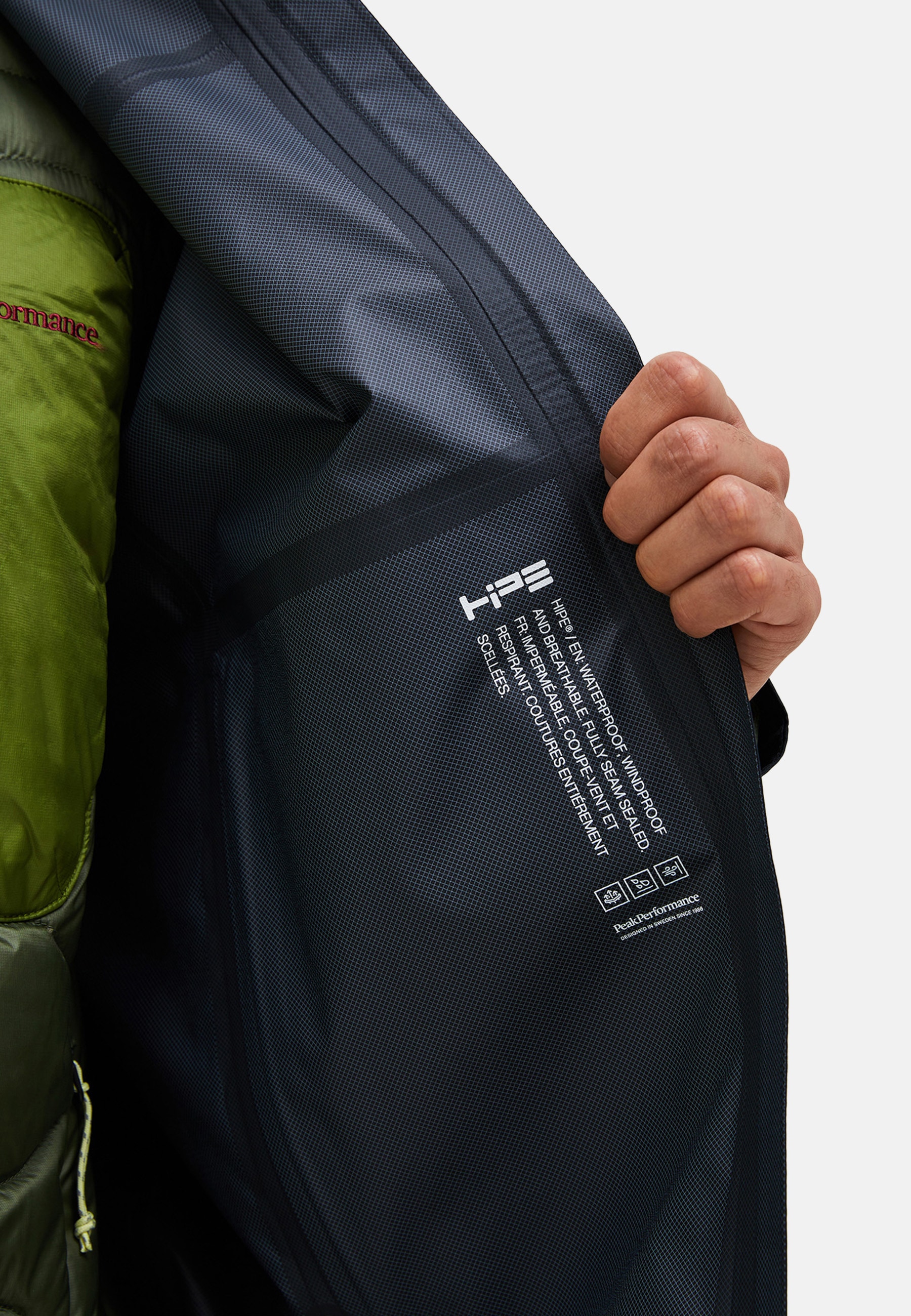 Peak Performance Regenjacke »M Treeline Hipe® 2.5l Shell Jacket« mit sportivem Design