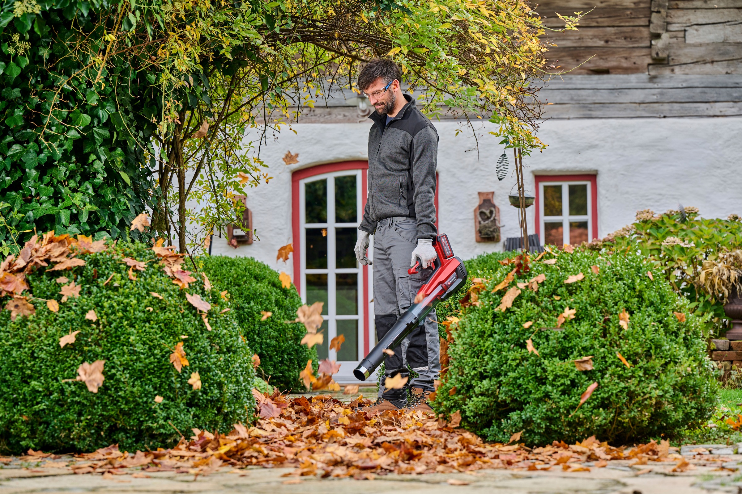 Einhell Akku-Laubbläser "GP-LB 18/200 Li E-Solo", 200 km/h Luftgeschwindigk günstig online kaufen