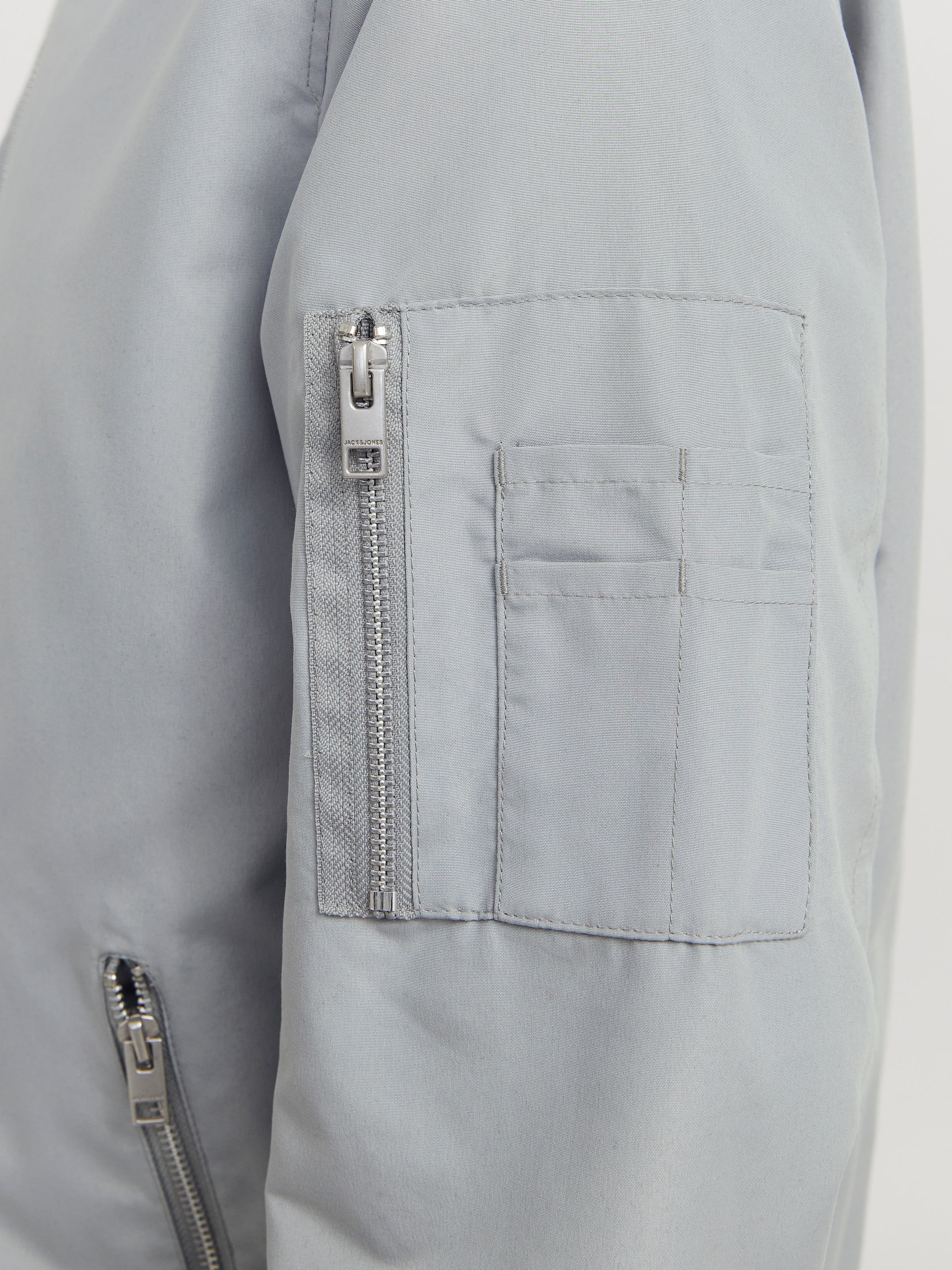 Jack & Jones Blouson »JJERUSH BOMBER NOOS«, ohne Kapuze, mit Reißverschlusstaschen