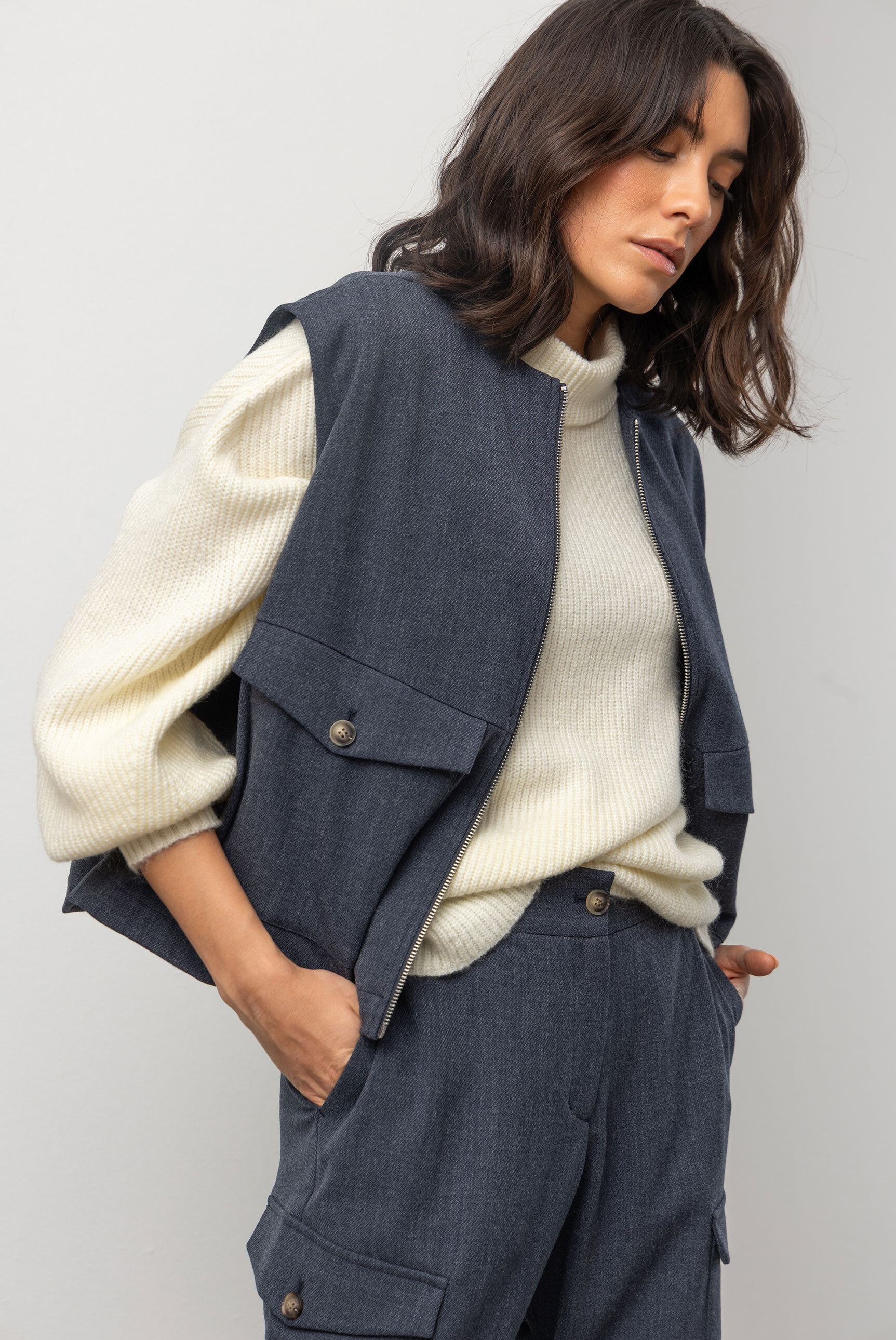 SENSES.THE LABEL Kurzweste, mit verstellbarem Gummizug im Saum günstig online kaufen