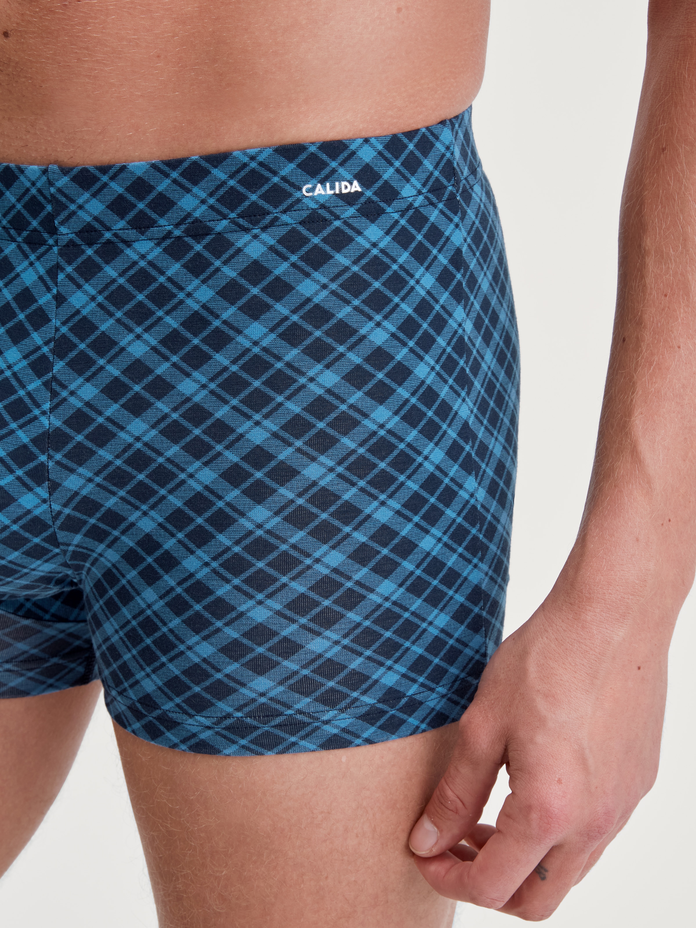 CALIDA Boxershorts »Cotton Code Design« breiter Bund, gemustert, eng, bequem, mit Logodruck, Baumwollmix
