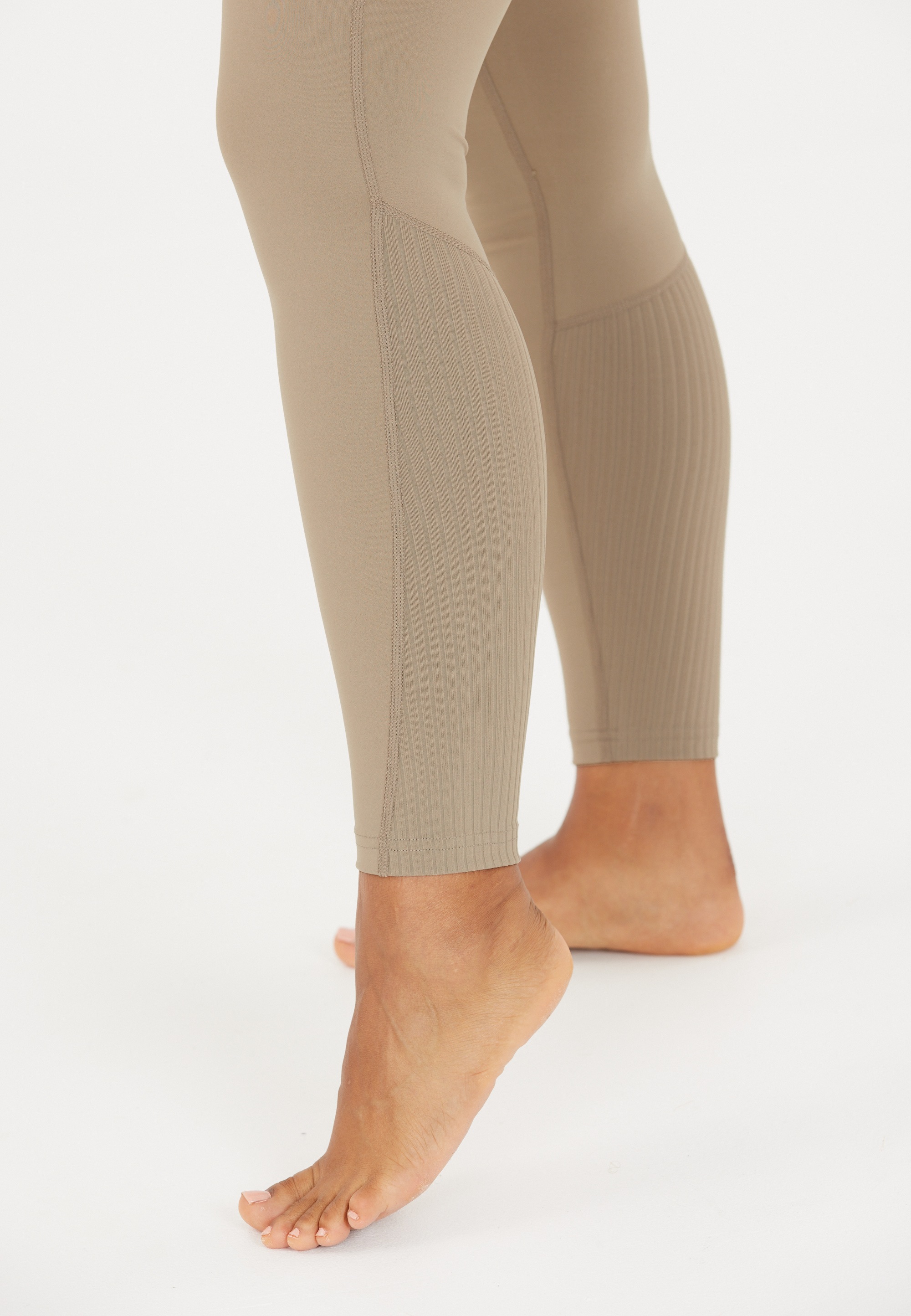 ATHLECIA Trainingstights »Aliya«, im stretchy Design mit flachen Nähten