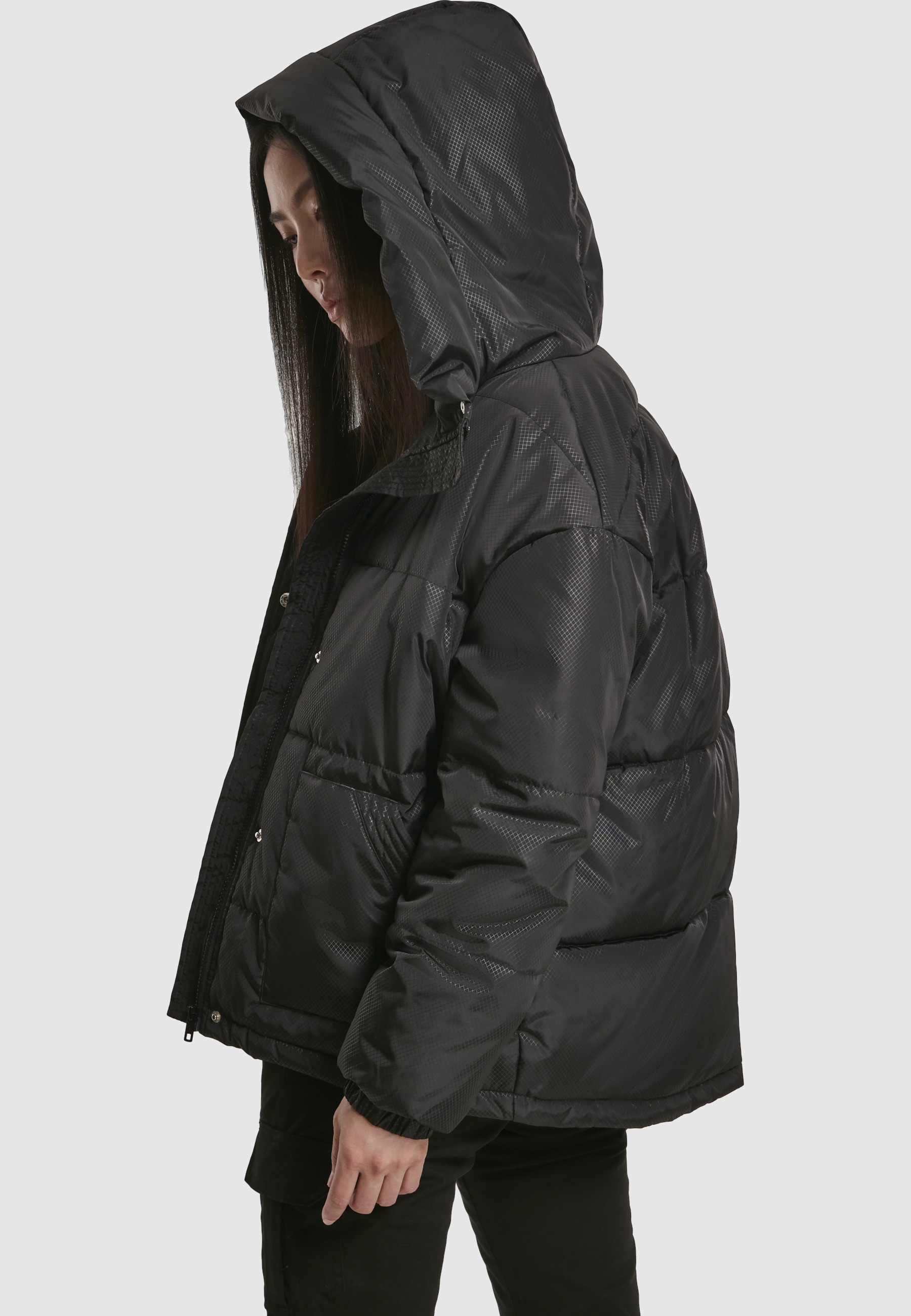 URBAN CLASSICS Winterjacke »Urban Classics Damen Ladies Oversized Hooded Puffer« 1 Stk. tlg. mit Kapuze