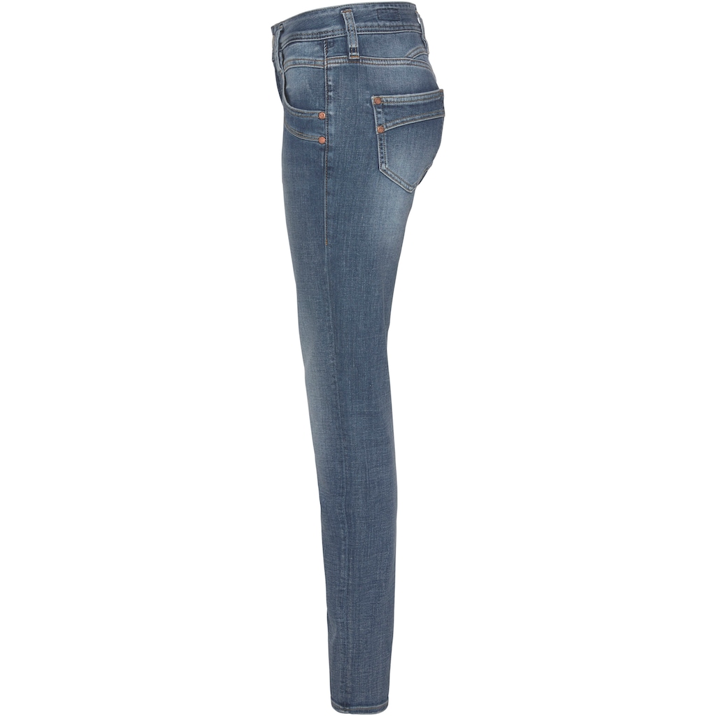 Herrlicher High-waist-Jeans »RADINA RECYCLED DENIM«, mit leichtem Push-Up-Effekt