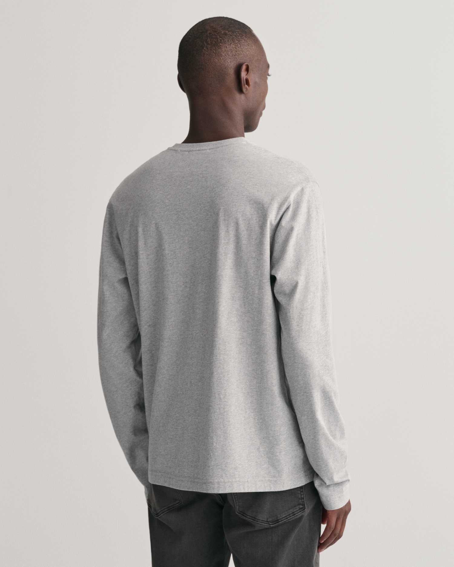 Gant Langarmshirt »REG SHIELD LS T-SHIRT«, mit Logostickerei auf der Brust
