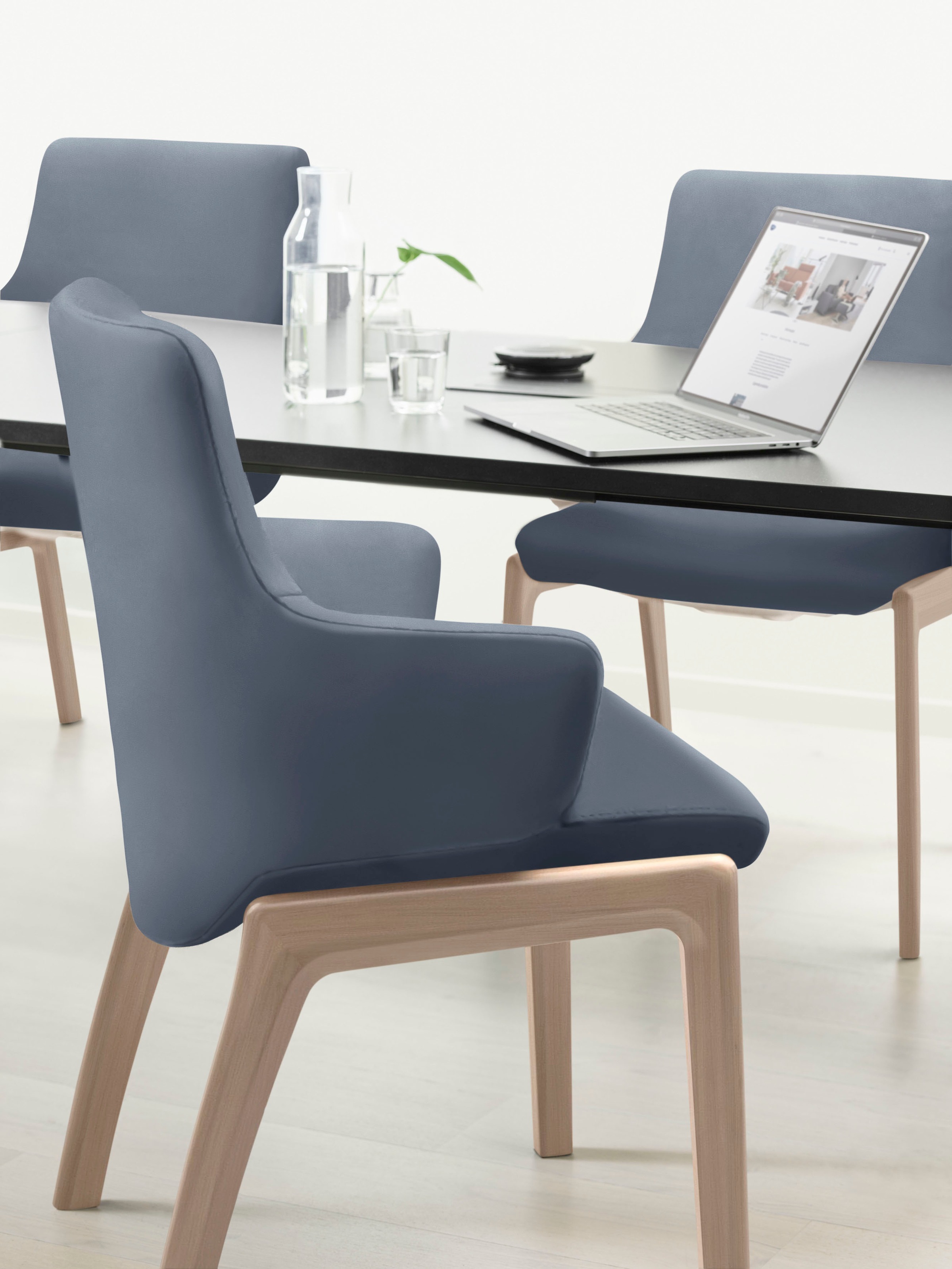 Stressless® Polsterstuhl »Laurel«, Leder PALOMA, Low Back mit Armlehne, Größe L, mit abgerundeten Beinen in Walnuss