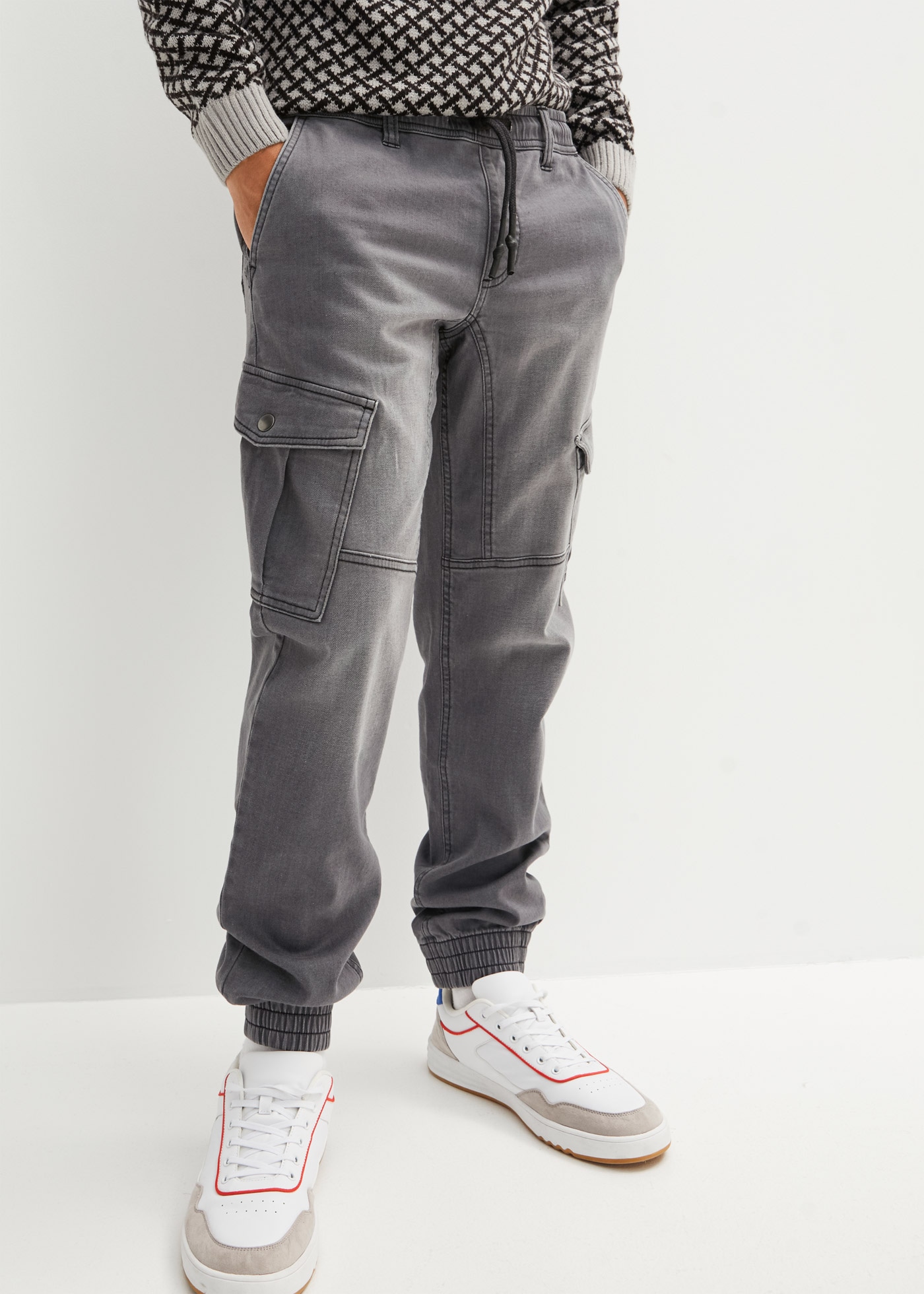 bonprix Jogg Pants "Regular Fit Jeans-Jogger mit Komfortbund, Straight" Regular Fit, mit Komfortbund und Kordel