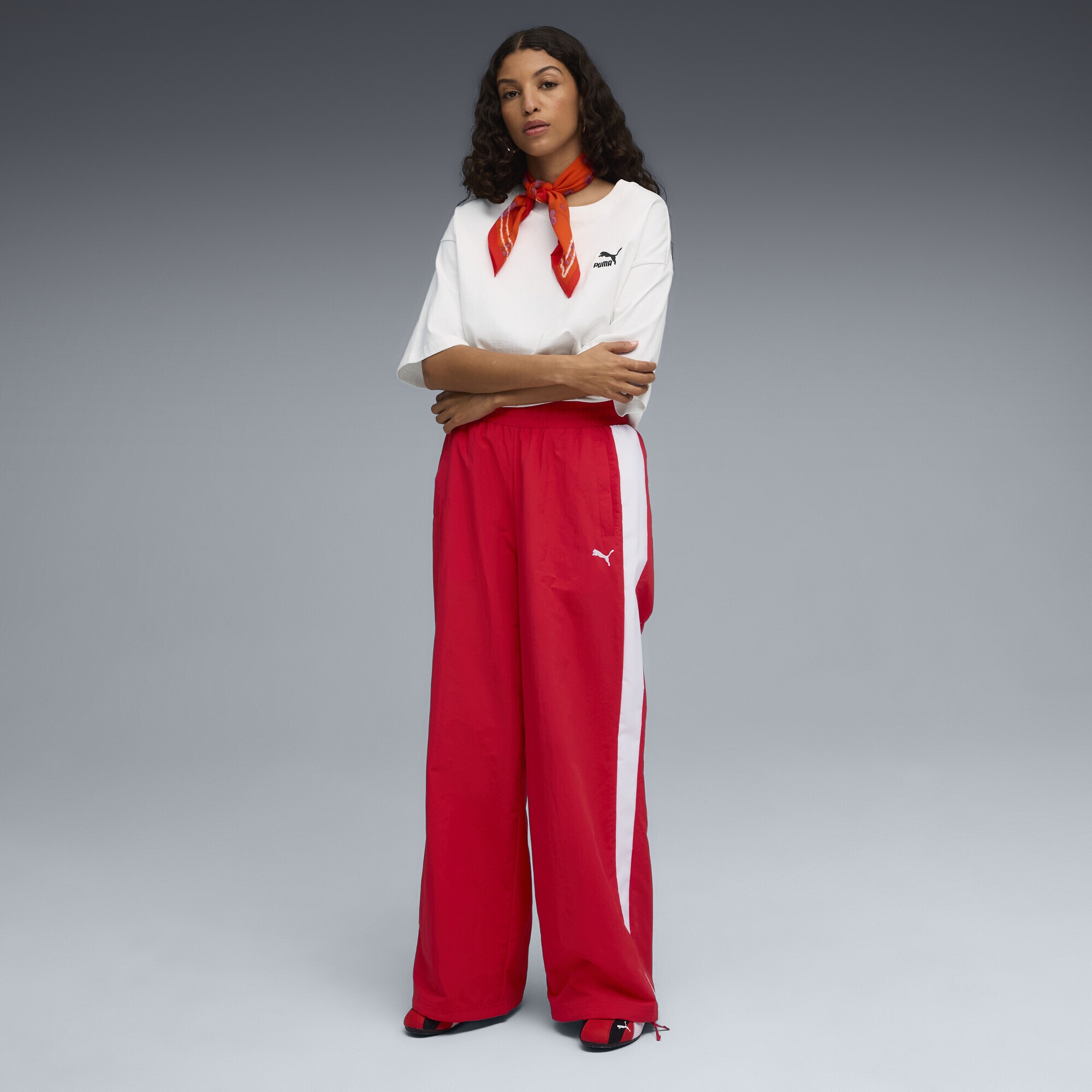 PUMA Sporthose »T7 Relaxed Gewebte Trainingshose Damen«