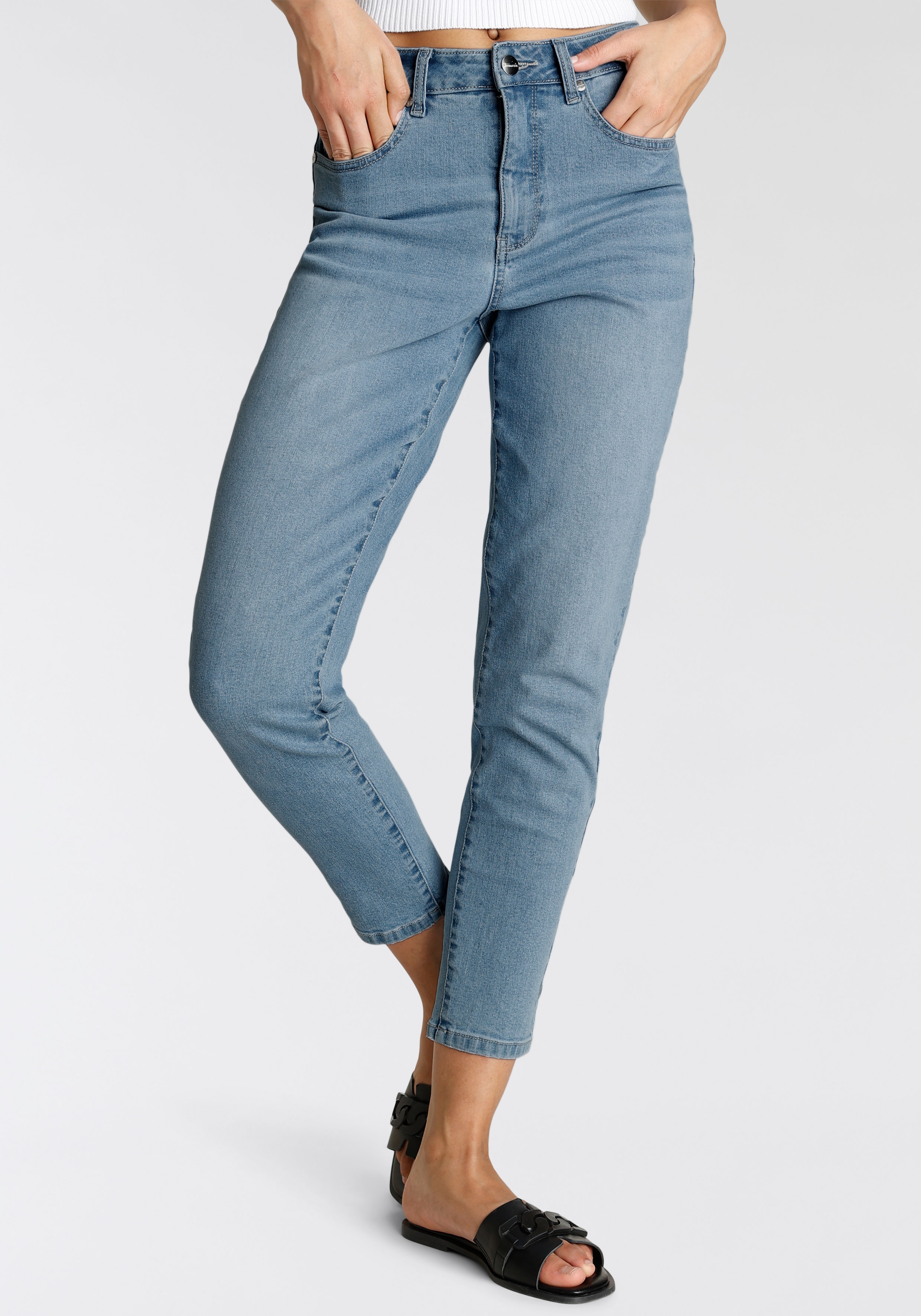 Mom-Jeans, mit hohem Bund