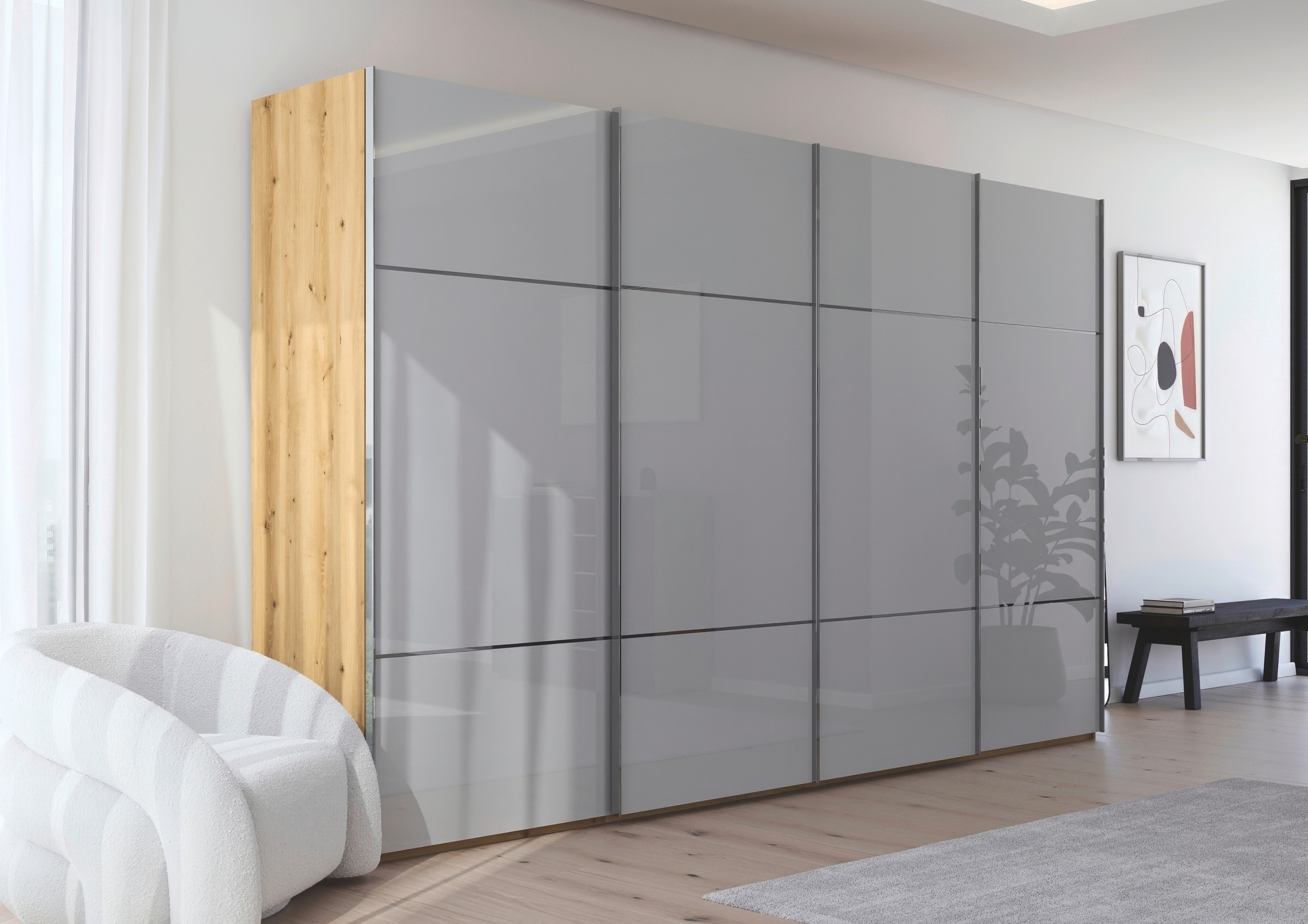 rauch Schwebetürenschrank »Kleiderschrank Schrank Garderobe Schlafzimmerschrank SCALE-TRIO«, edle dreigeteilte Front mit 2 Zierleisten Glasfront MADE IN GERMANY