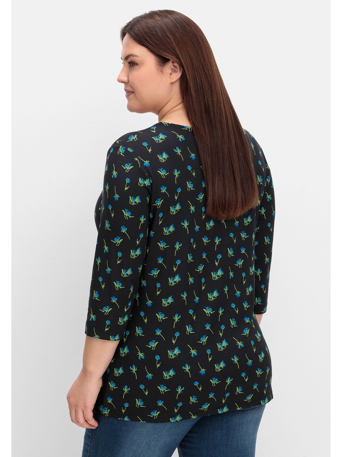 Sheego T-Shirt »Große Größen«, mit Blumenprint und Herzausschnitt