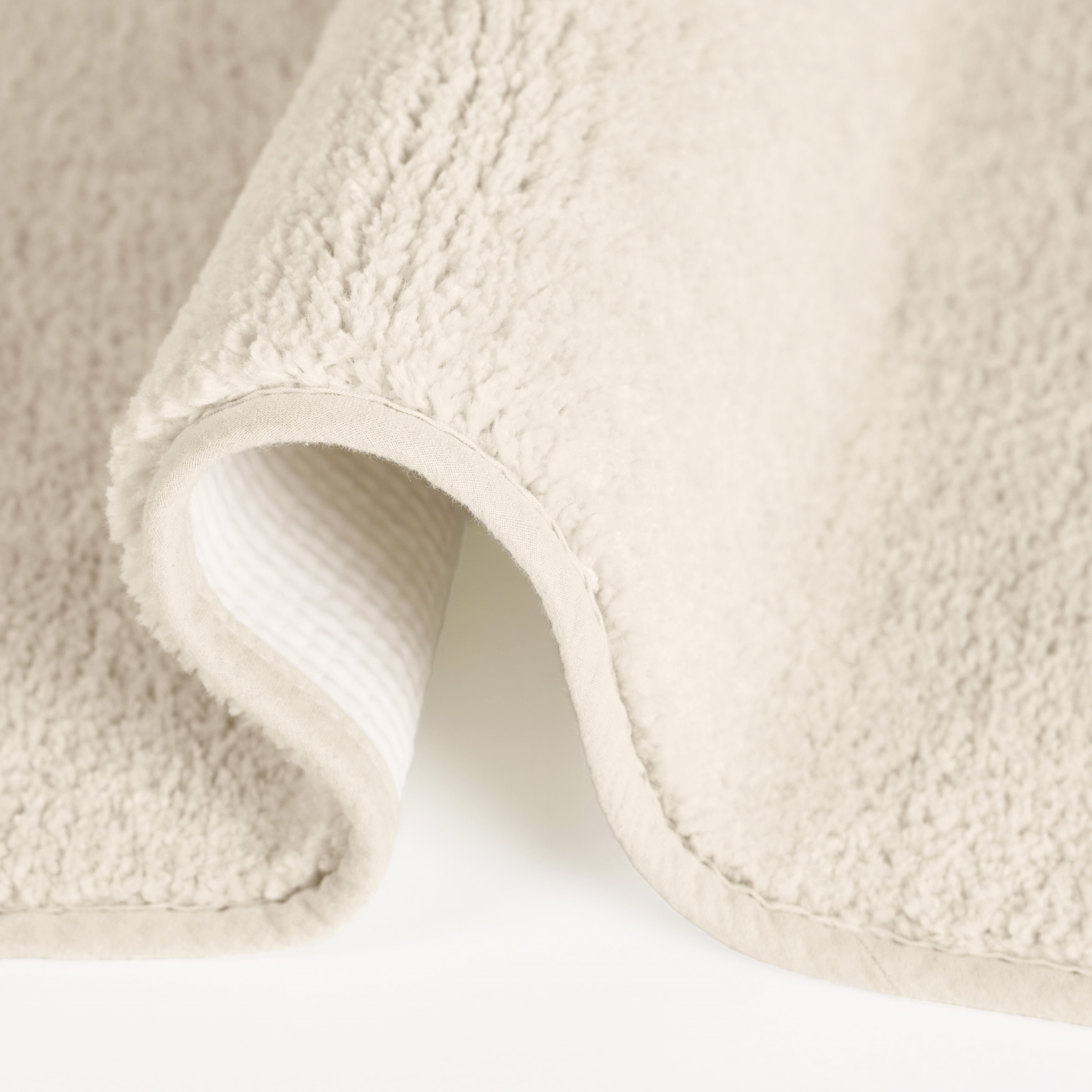 my home Badematte »Vanessa, Badvorleger, Badezimmer Teppich«, rutschhemmend beschichtet, schnell trocknend-fußbodenheizungsgeeignet-strapazierfähig, Badteppich, weiche Haptik, unifarben