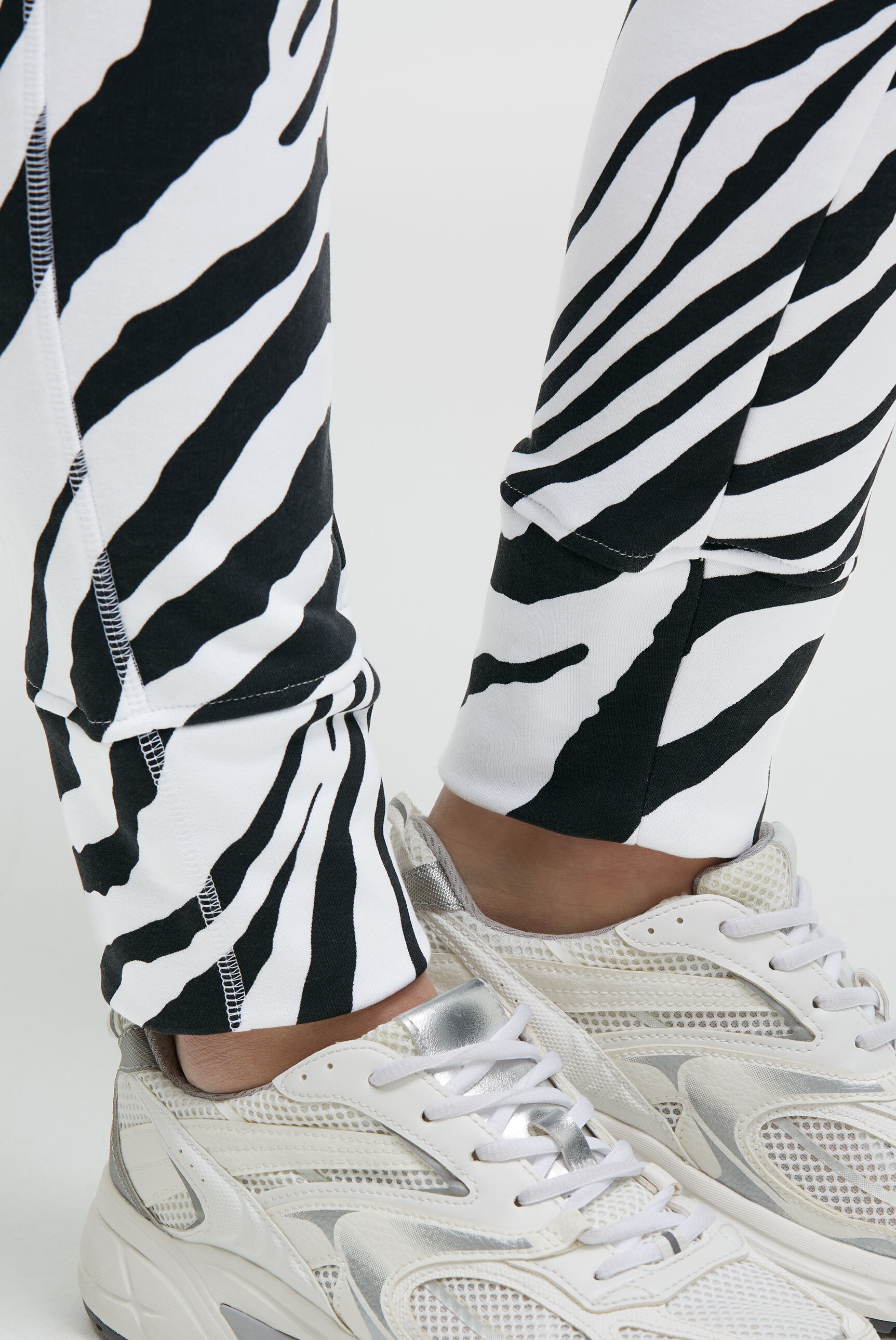 SENSES.THE LABEL Sweathose  mit Elastikbund und Kordel