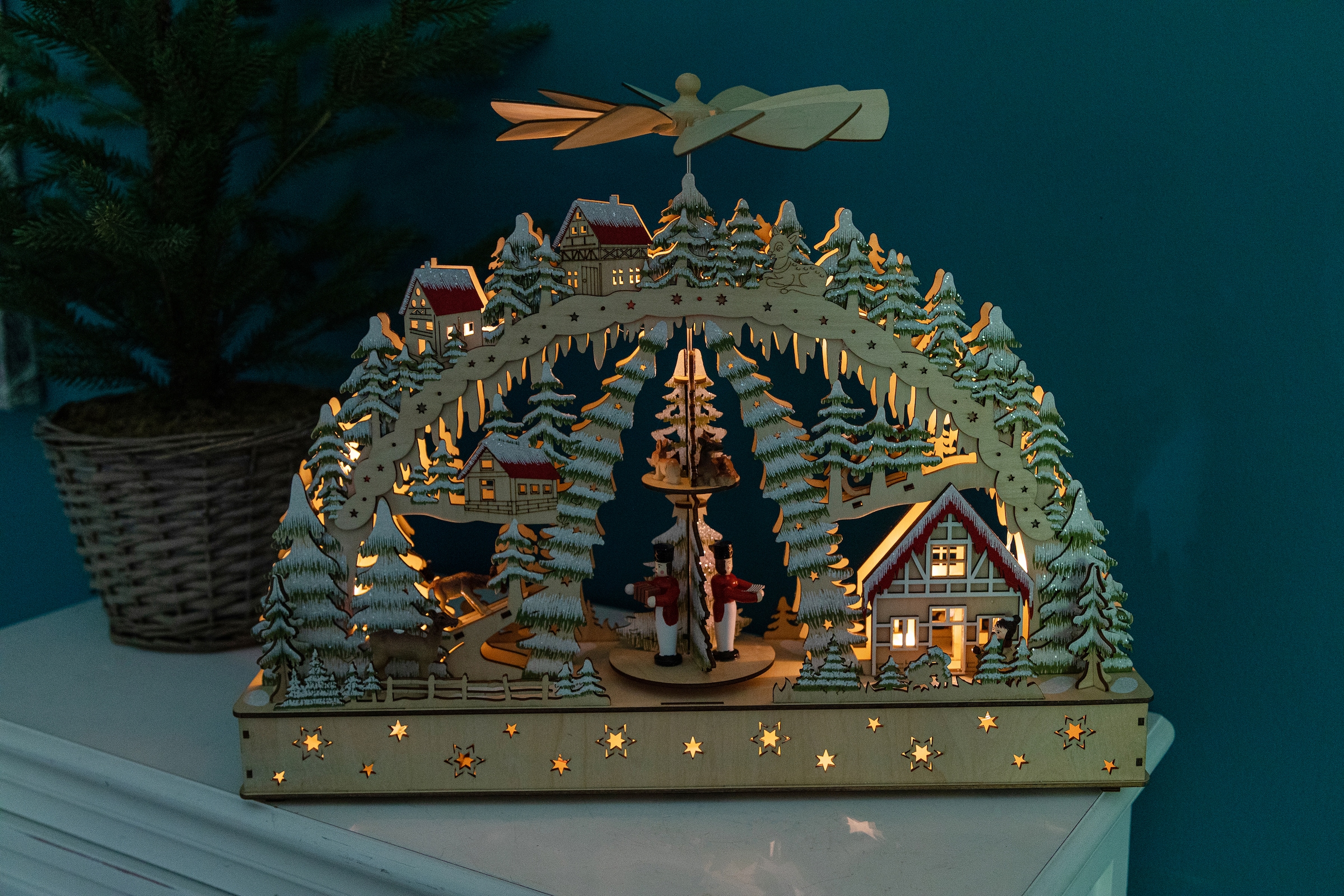 Myflair Möbel & Accessoires LED Schwibbogen »Weihnachtsdeko«, aus Holz, mit LED Beleuchtung, Höhe ca. 38 cm