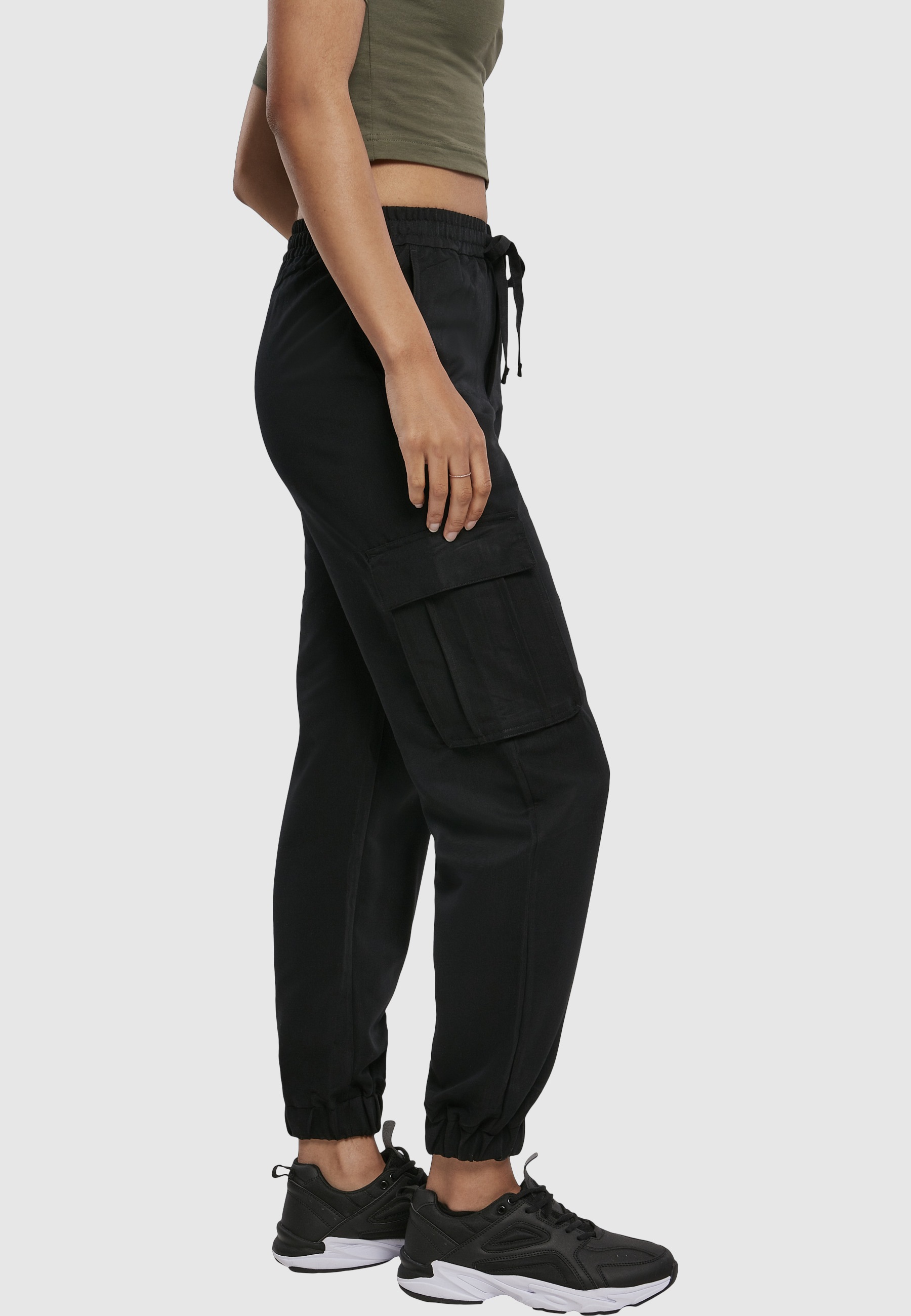 URBAN CLASSICS Cargohose »Urban Classics Damen Ladies Viscose Twill Cargo Pants«