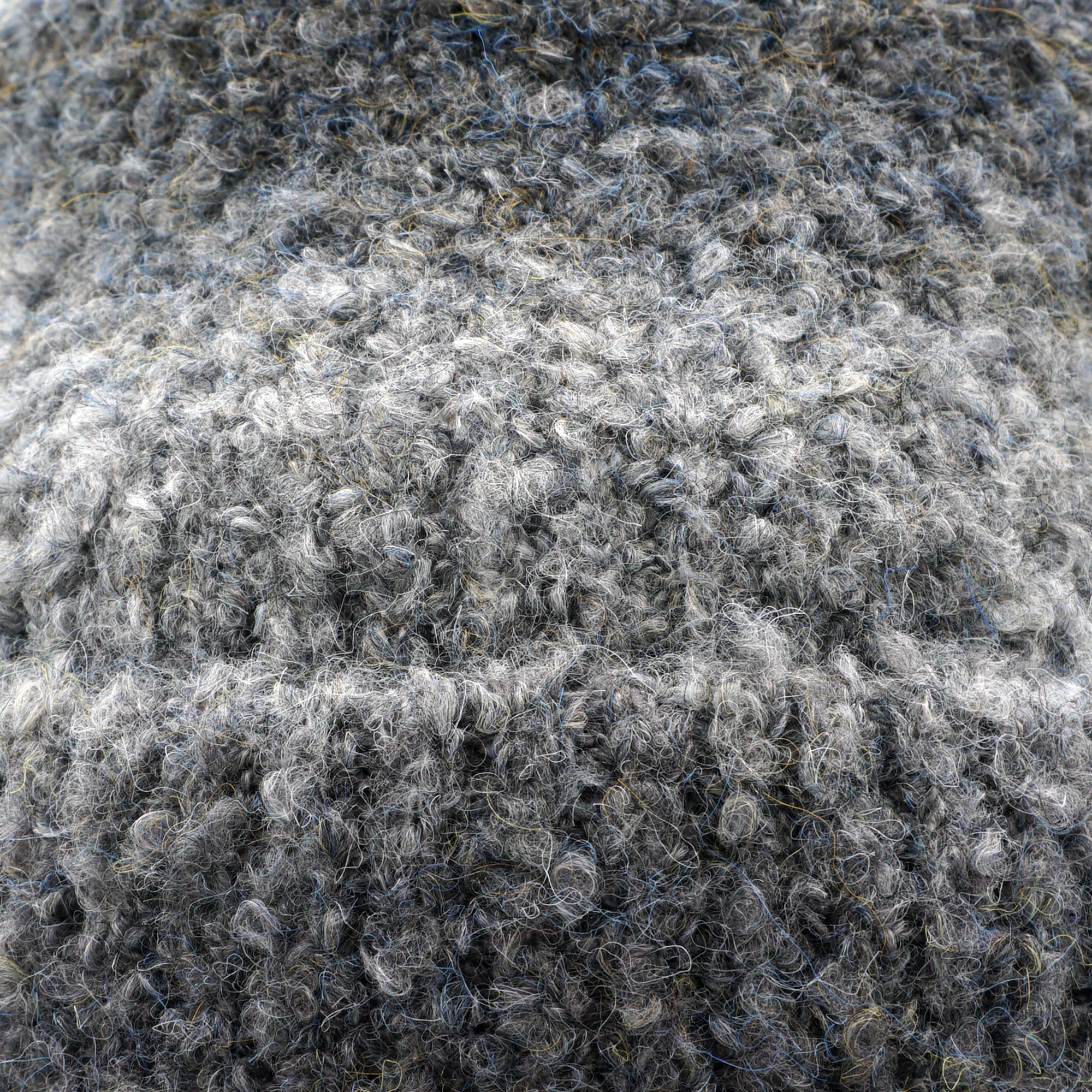 CAPO Strickmütze Wollanteil, Bouclè-Garn, Farbverlauf,